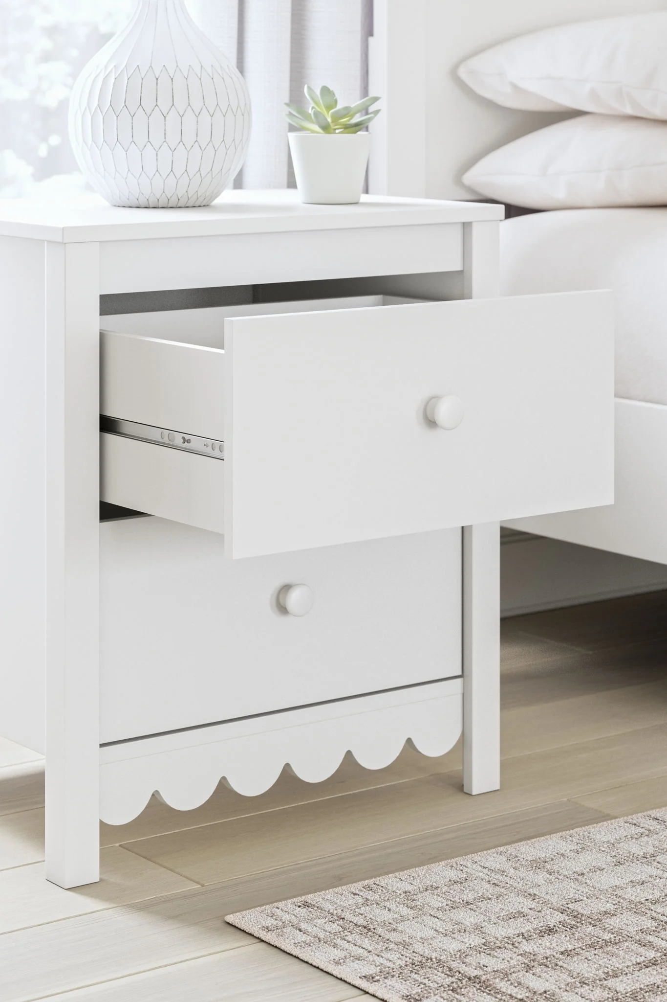 150-hallityn-two-drawer-night-stand-white-12.webp Hallityn - Two Drawer Night Stand - White