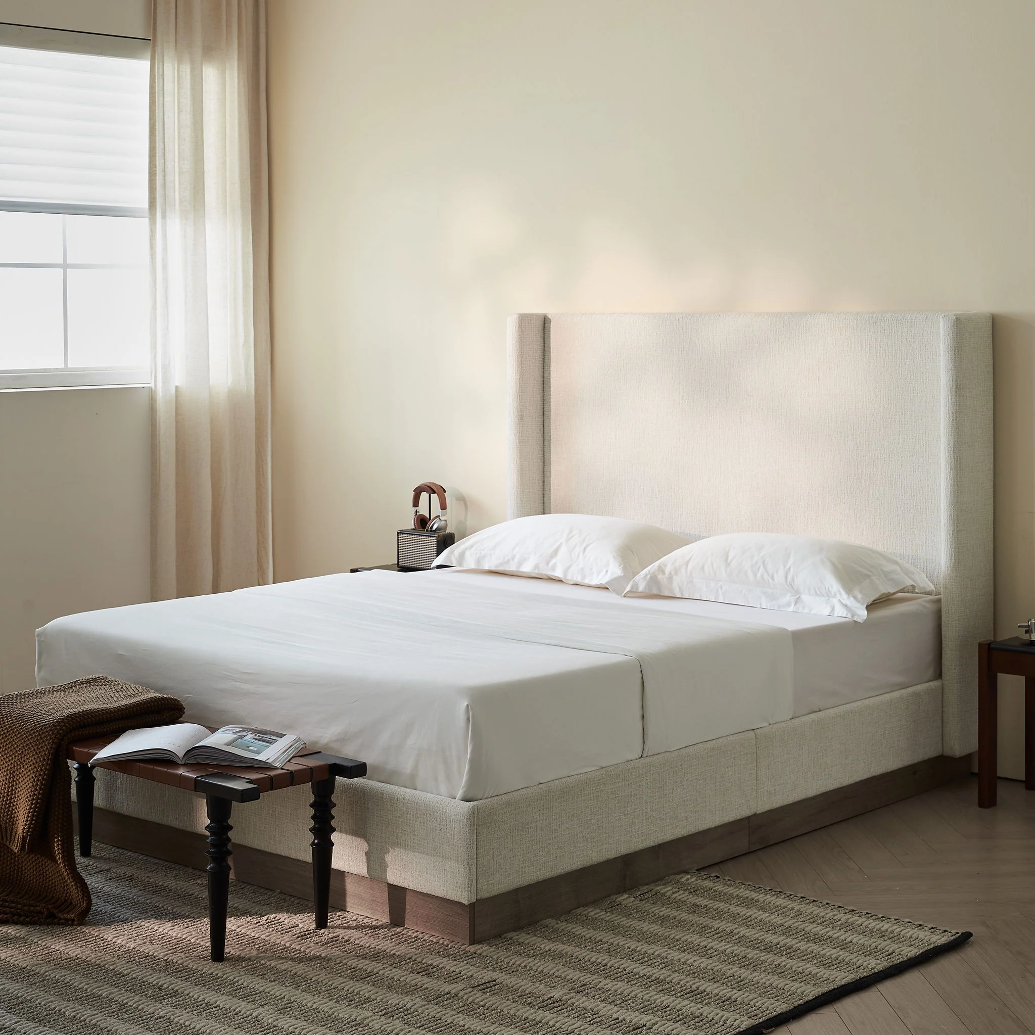 1664-hosford-minimalist-upholstered-wingback-bed-with-wood-base-platform-10.webp Hosford - Minimalist Upholstered Wingback Bed With Wood Base Platform