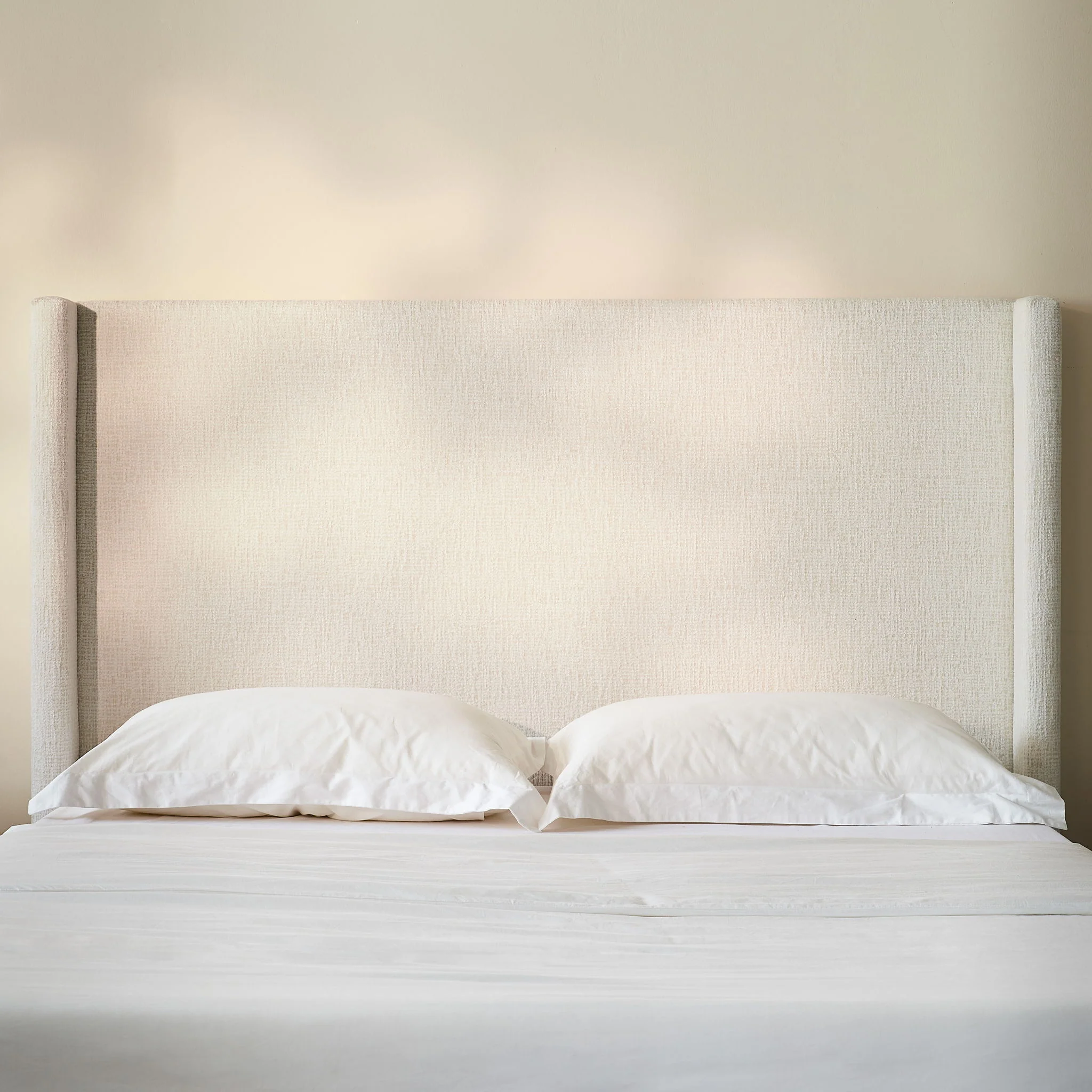 1664-hosford-minimalist-upholstered-wingback-bed-with-wood-base-platform-37.webp Hosford - Minimalist Upholstered Wingback Bed With Wood Base Platform
