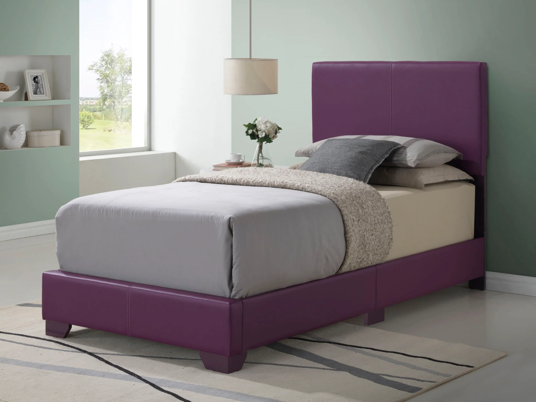 Elegant Platform Bed For Relaxed Spaces
