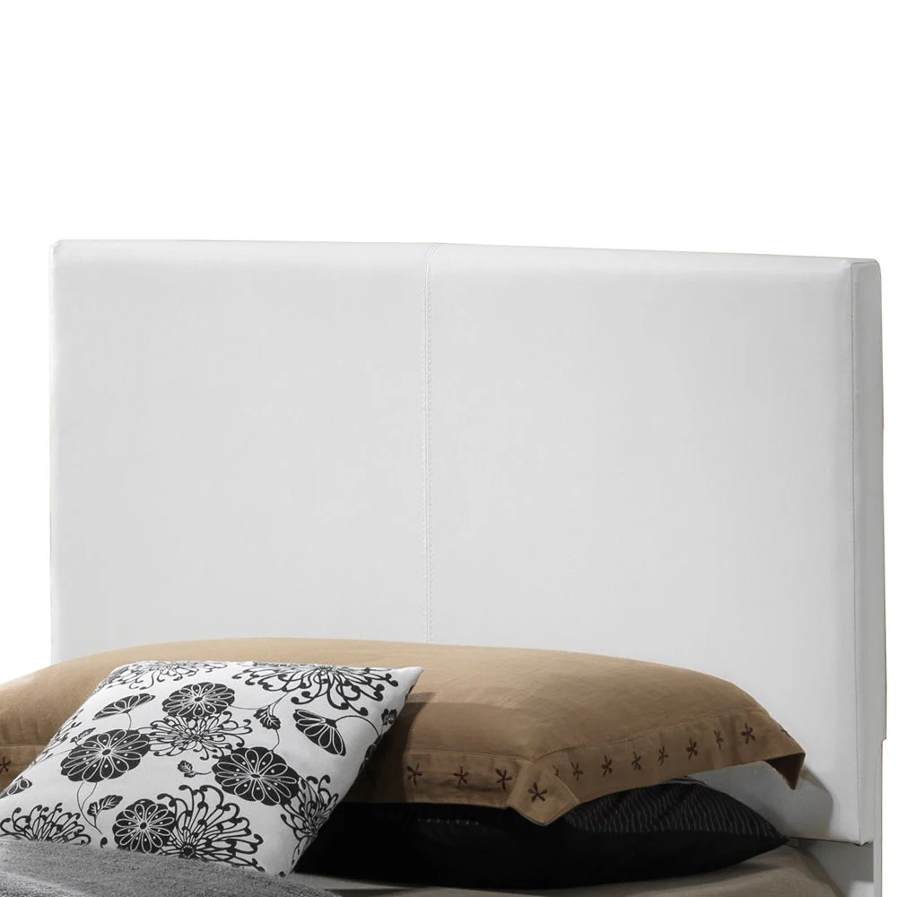 Elegant Platform Bed For Relaxed Spaces