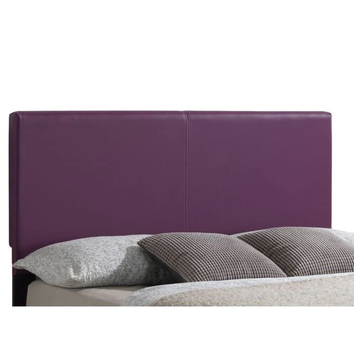 Elegant Platform Bed For Relaxed Spaces