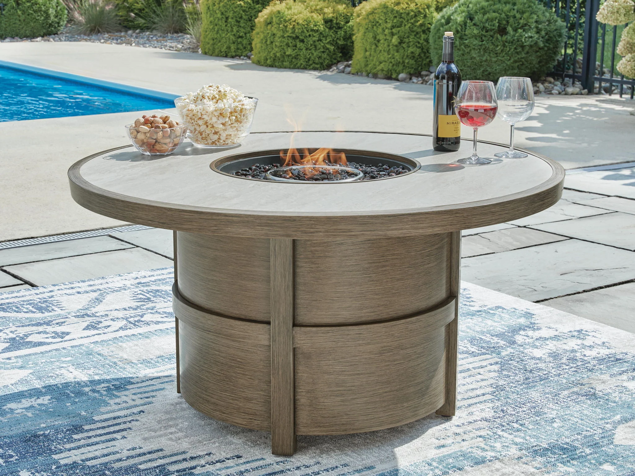 2253-rainier-ranch-round-fire-pit-table-beige-5.webp Rainier Ranch - Round Fire Pit Table - Beige