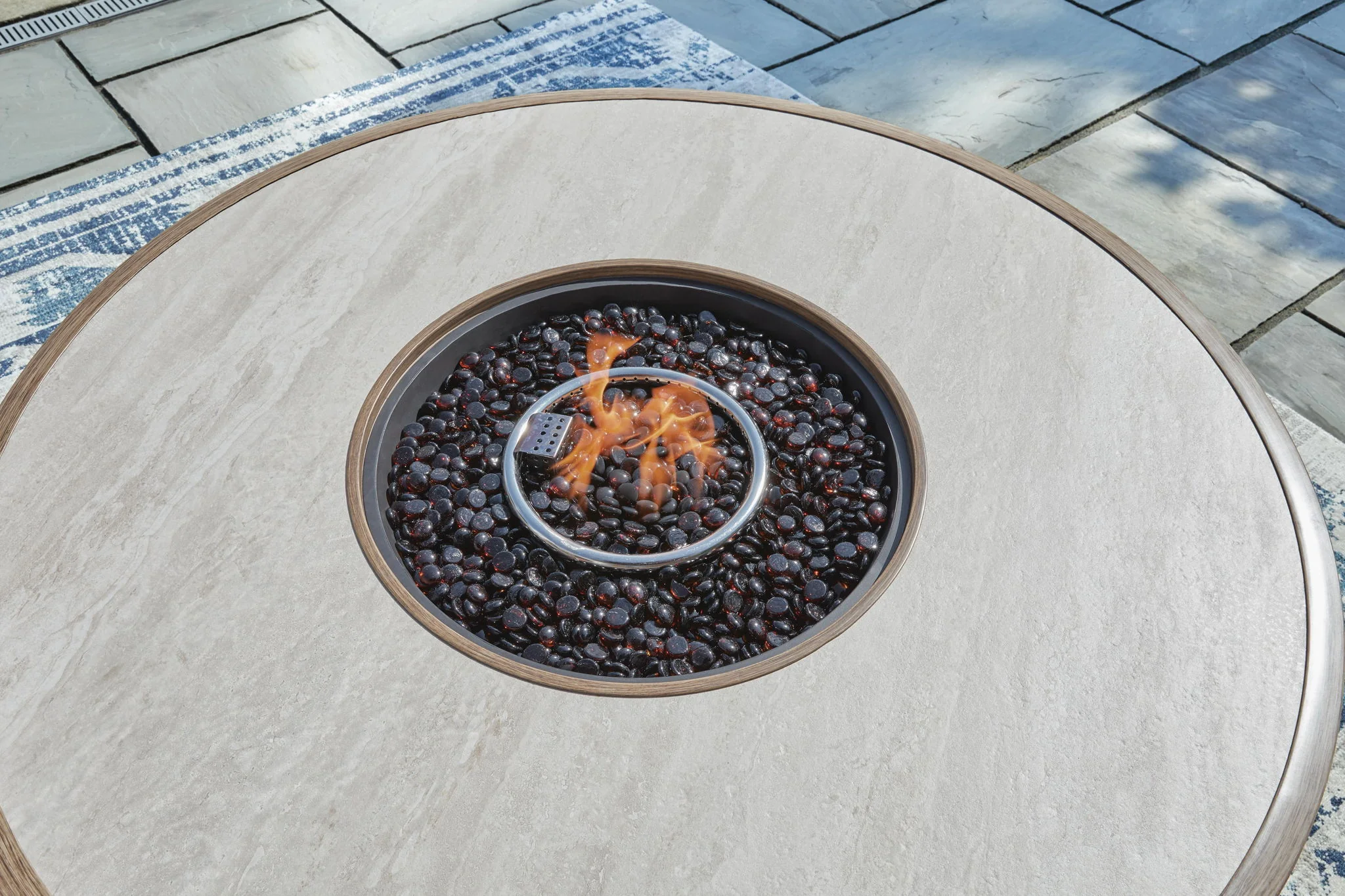2253-rainier-ranch-round-fire-pit-table-beige-7.webp Rainier Ranch - Round Fire Pit Table - Beige