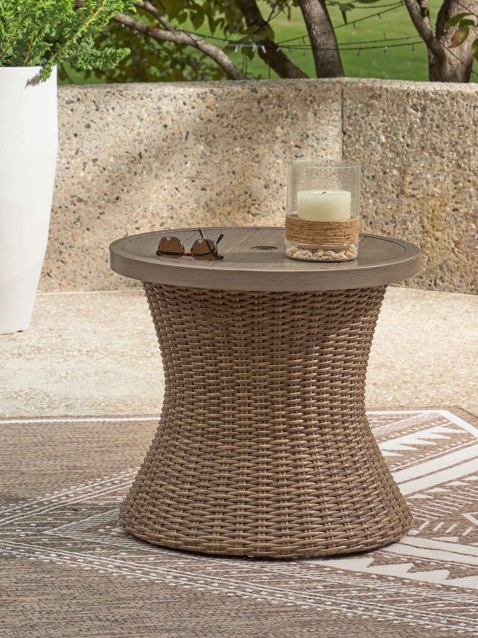 2257-laguna-heights-round-end-table-with-umbrella-option-beige-2.webp Laguna Heights - Round End Table With Umbrella Option - Beige