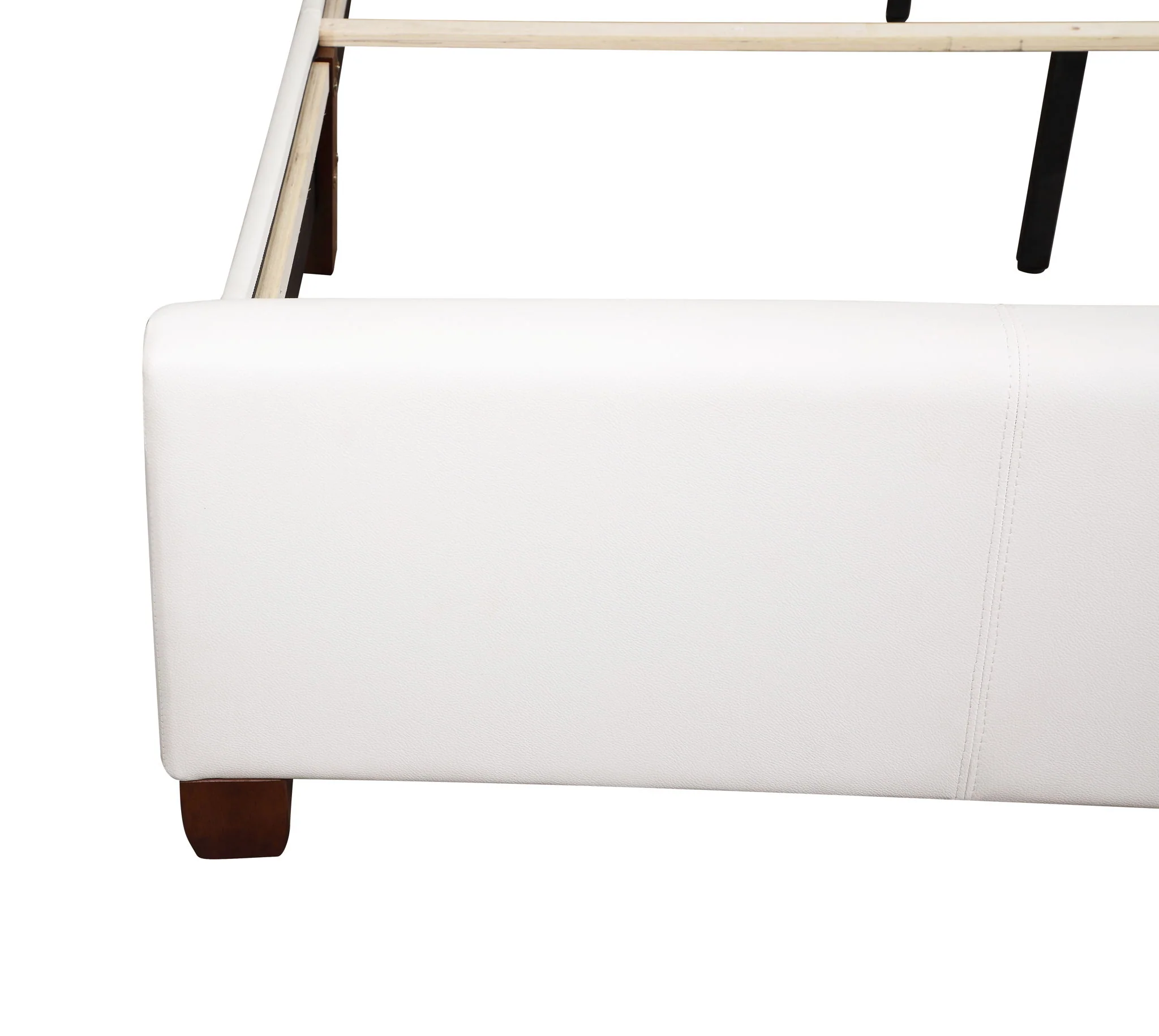 2402-tufted-upholstered-bed-65.webp Tufted Upholstered Bed