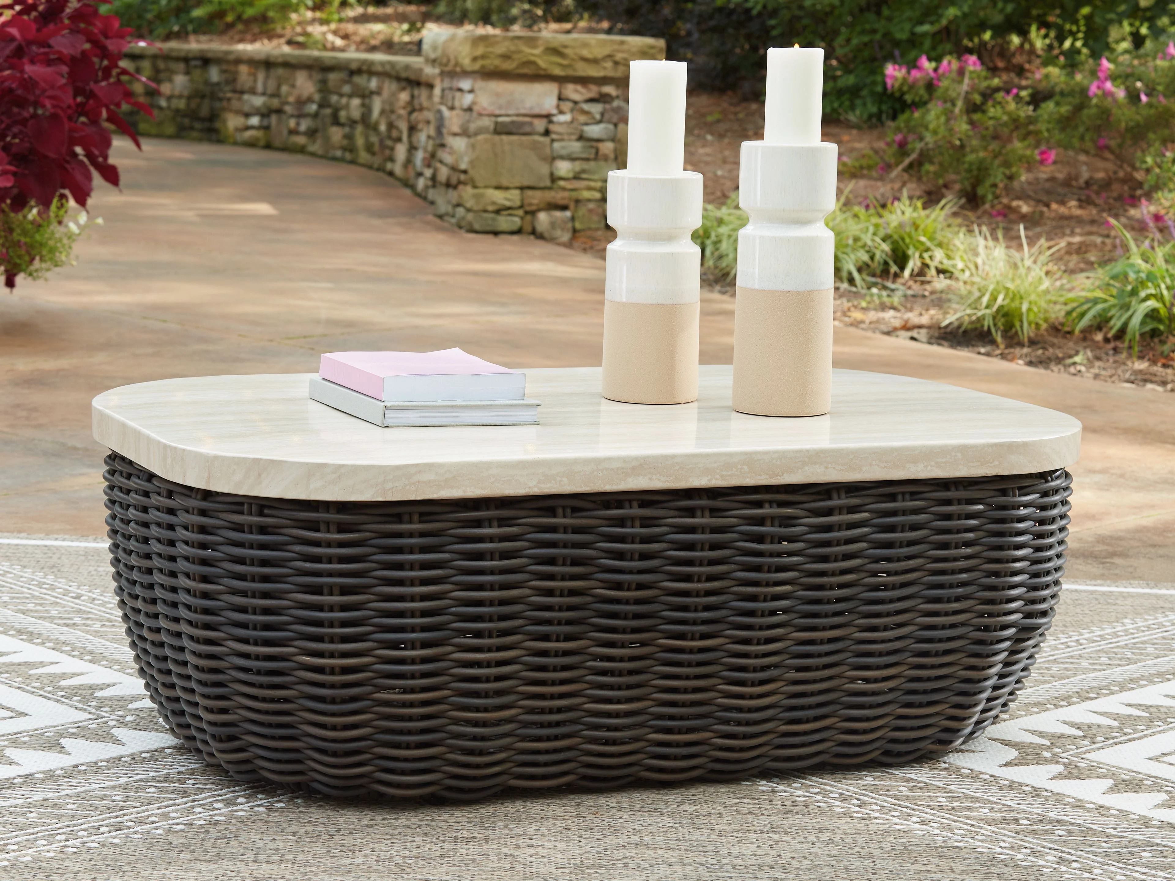 2577-kimora-rectangular-cocktail-table-beige-dark-brown-6.webp Kimora - Rectangular Cocktail Table - Beige / Dark Brown