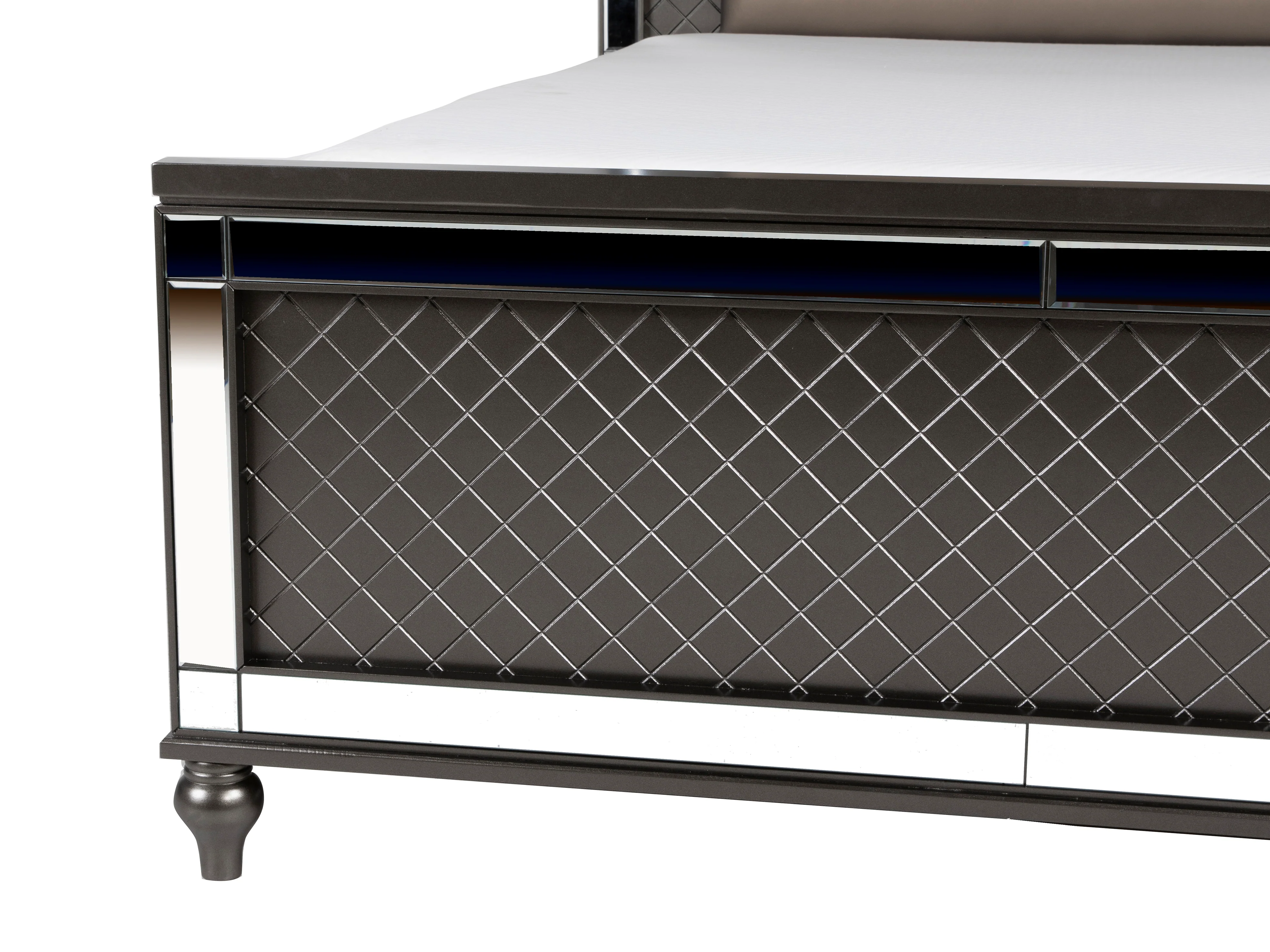 27-glam-mirrored-6-piece-bedroom-set-bed-dresser-mirror-nightstand-5.webp Glam Mirrored 6-Piece Bedroom Set (Bed, Dresser, Mirror & Nightstand)