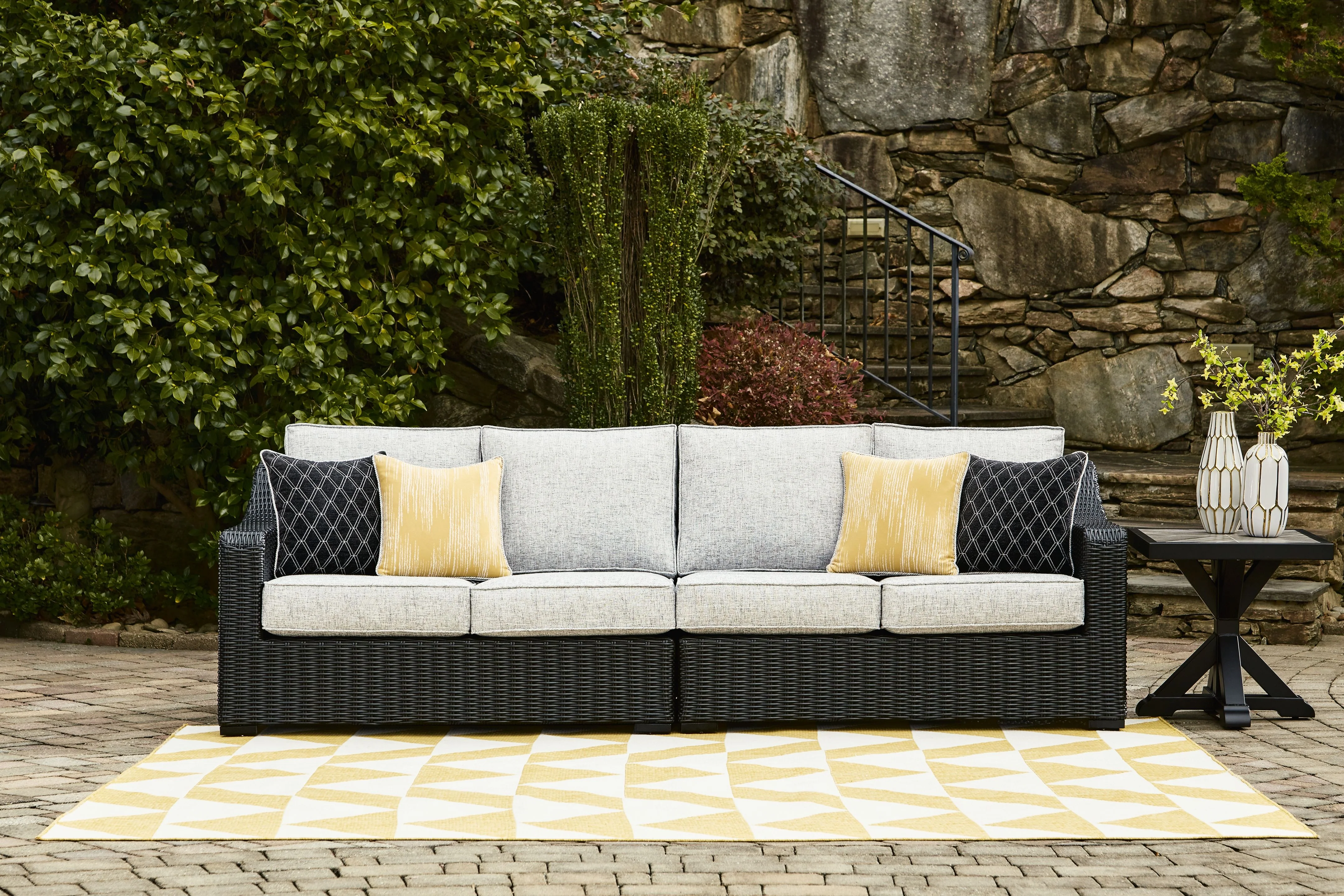 2773-beachcroft-2-piece-outdoor-loveseat-with-cushion-black-light-gray-5.webp Beachcroft - 2-Piece Outdoor Loveseat with Cushion - Black / Light Gray