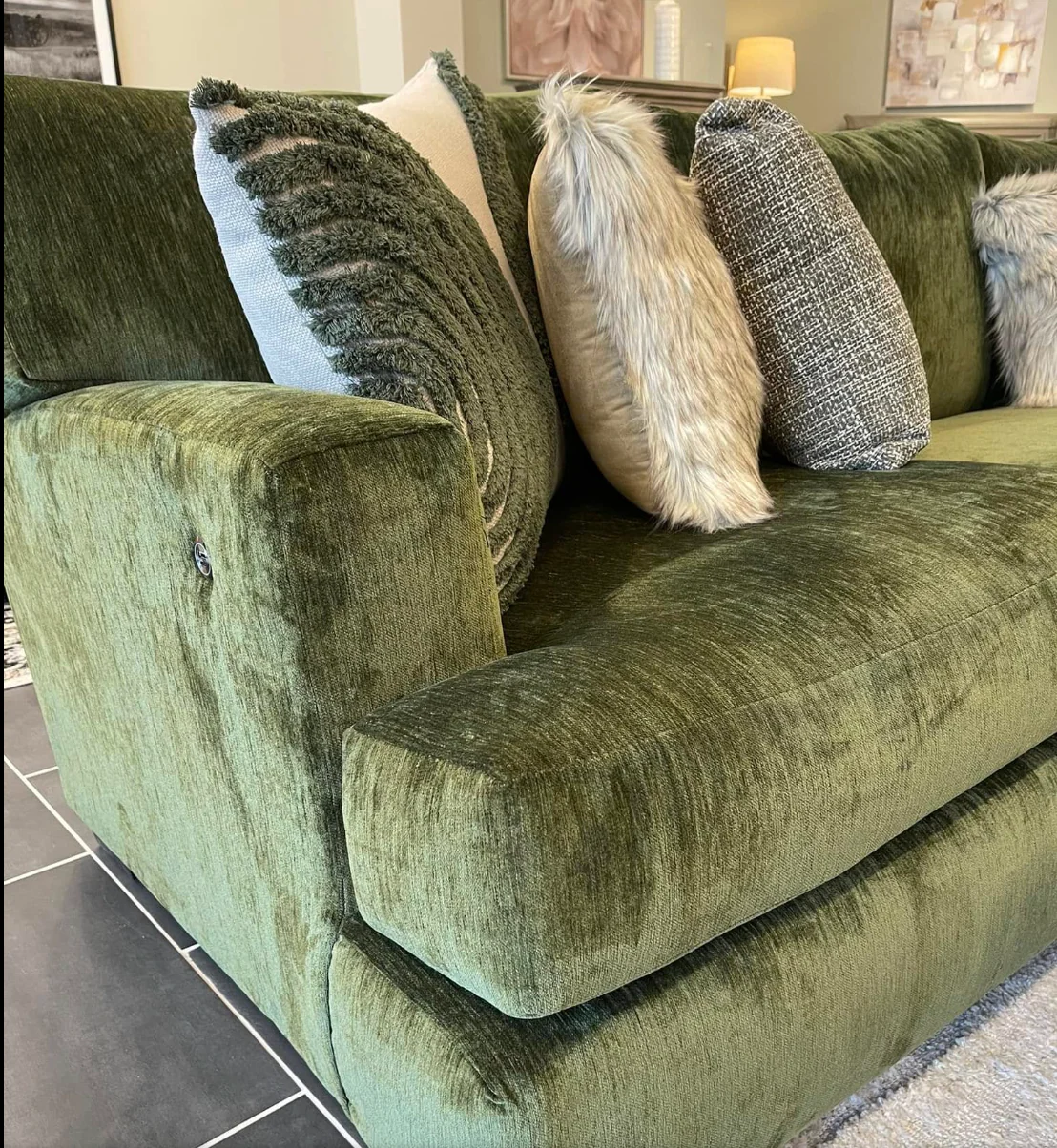 3014-corinthian-emerald-plush-2-piece-sectional-sofa-4.webp Corinthian Emerald Plush 2-Piece Sectional Sofa