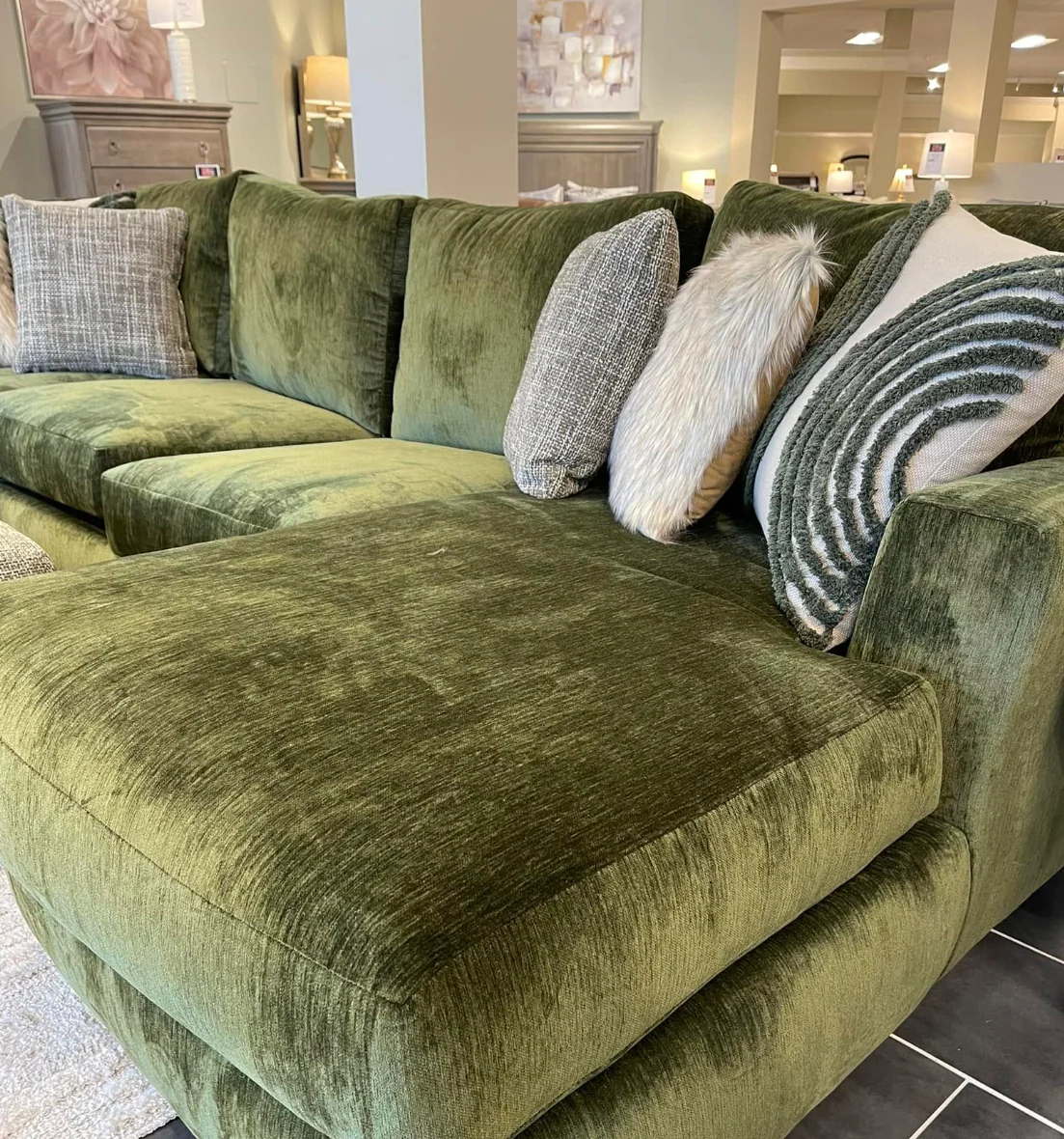 3040-corinthian-emerald-plush-3-piece-sectional-sofa-with-chaise-4.webp Corinthian Emerald Plush 3-Piece Sectional Sofa with Chaise