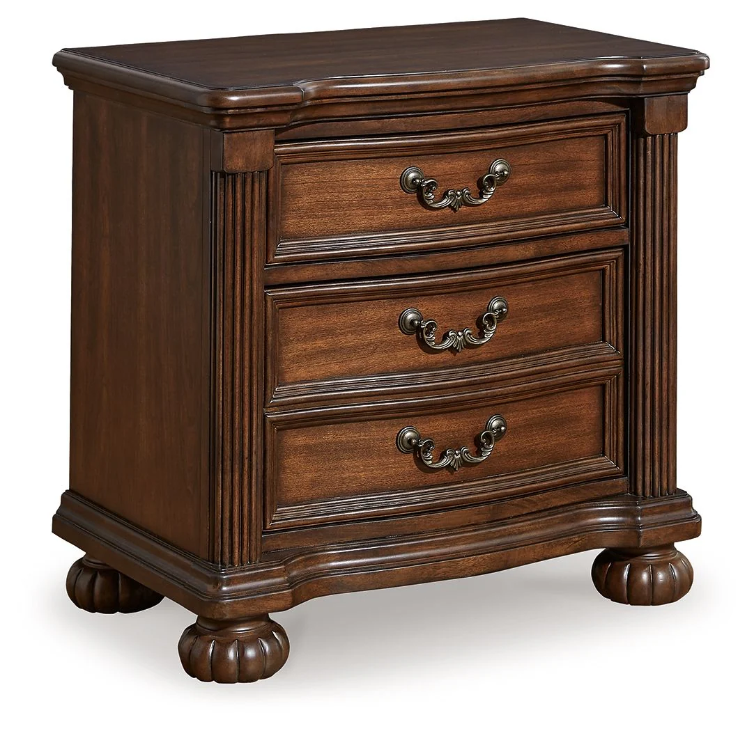 4044-lavinton-three-drawer-night-stand-brown-1.webp Lavinton - Three Drawer Night Stand - Brown