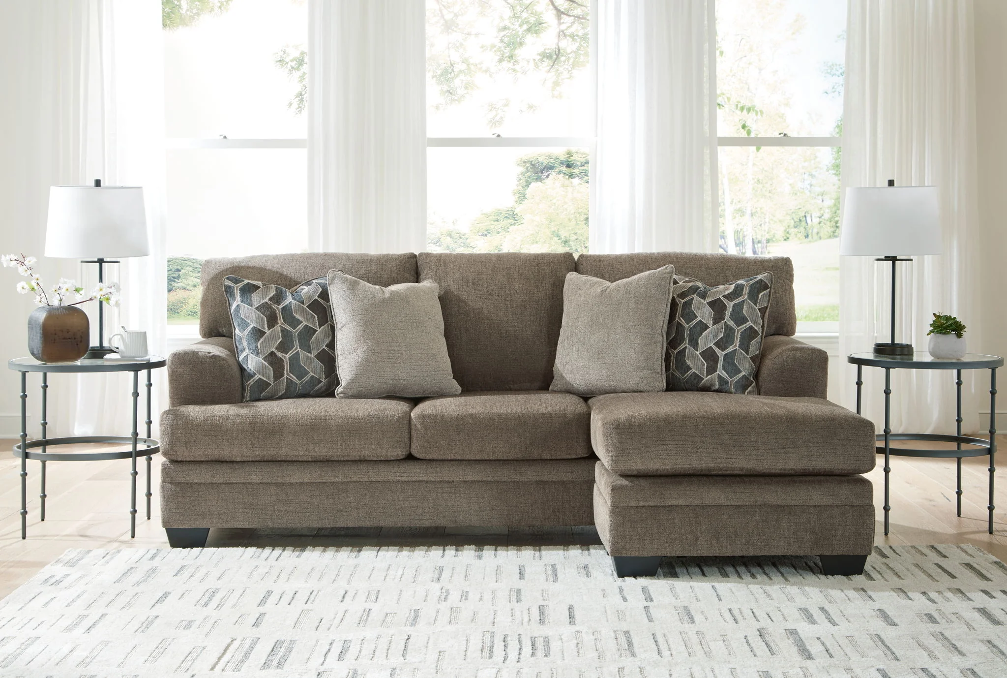 Stonemeade - Sofa Chaise