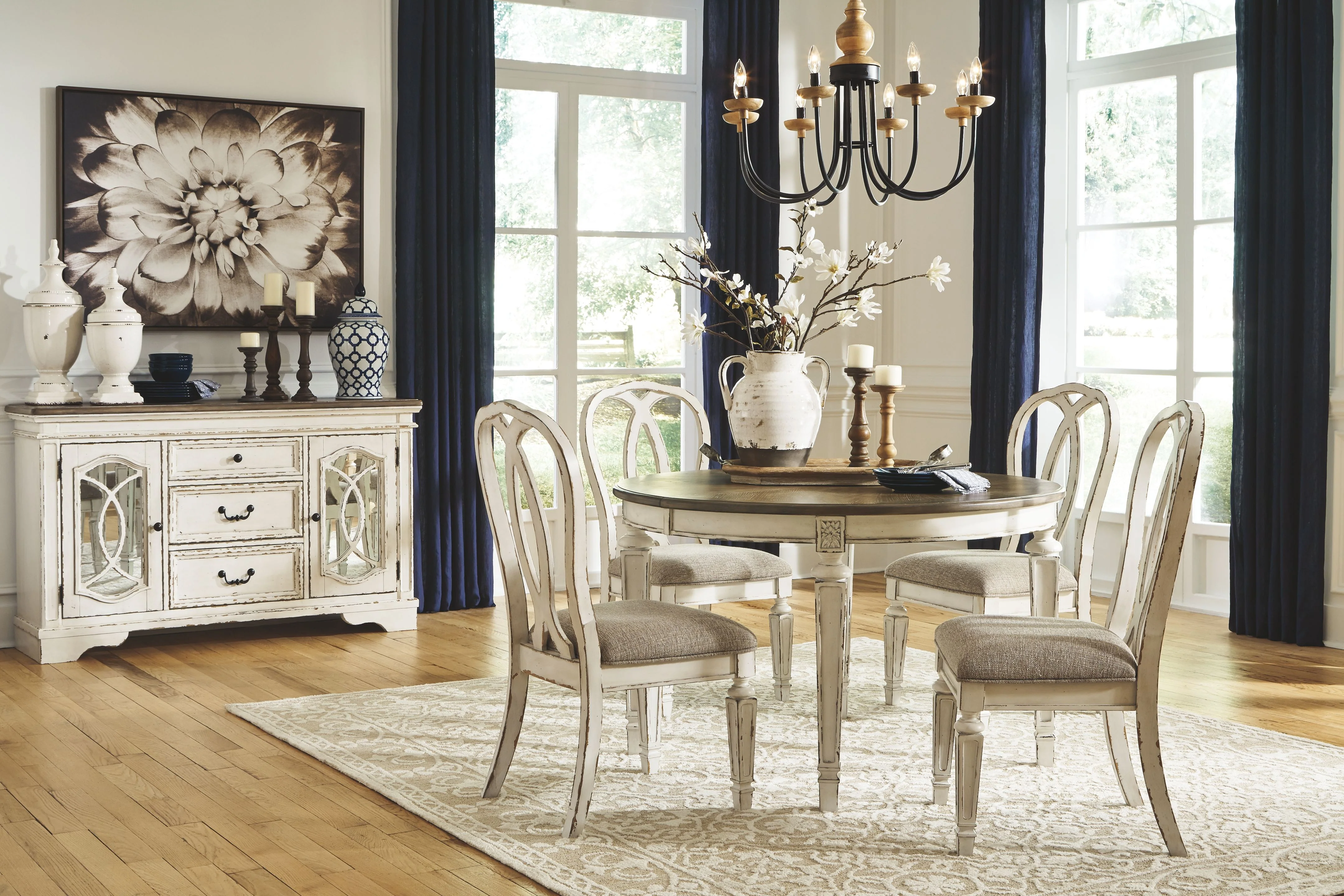 4995-realyn-oval-dining-room-extension-table-chipped-white-4.webp Realyn - Oval Dining Room Extension Table - Chipped White