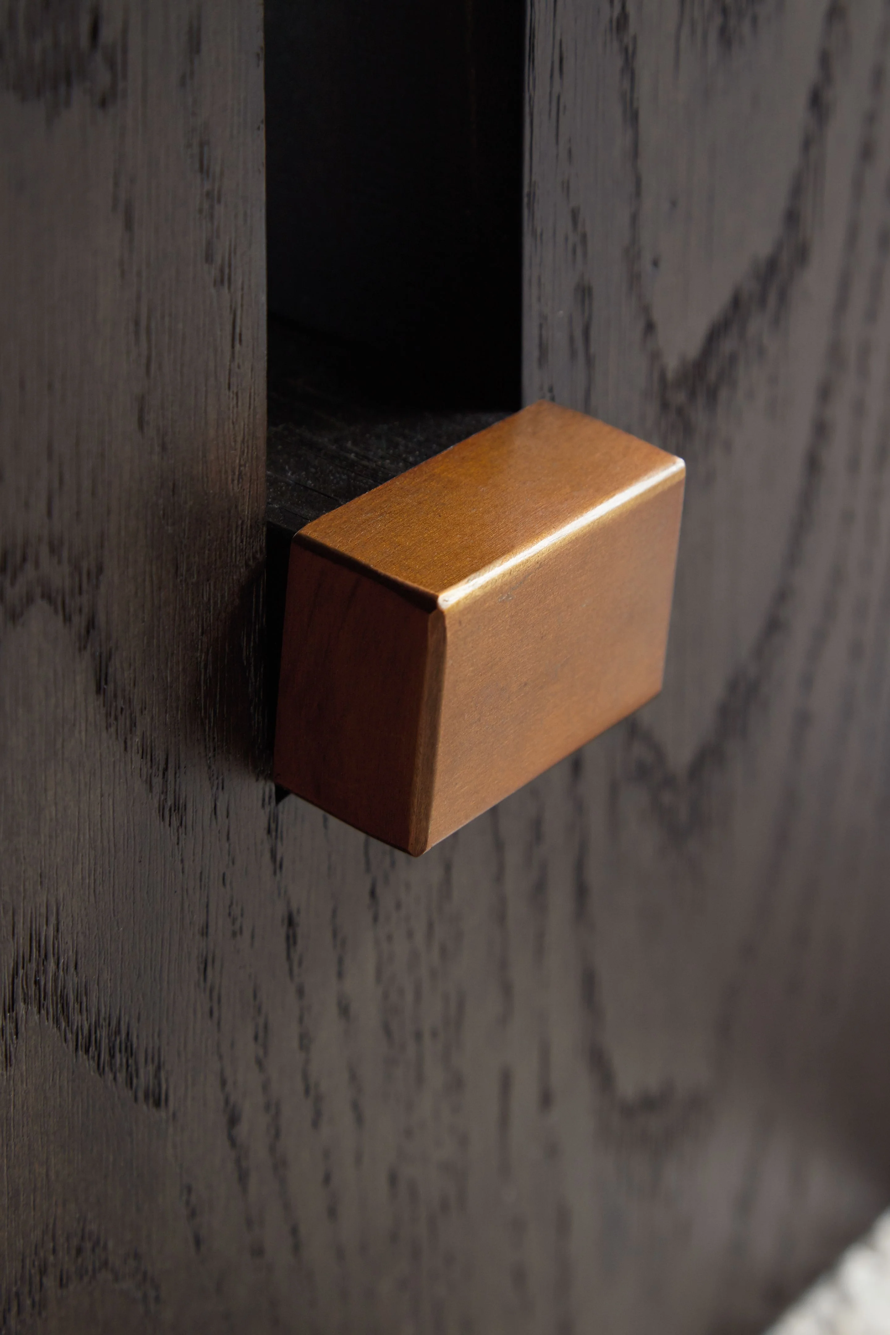 4998-burkhaus-rectangular-cocktail-table-white-dark-brown-7.webp Burkhaus - Rectangular Cocktail Table - White / Dark Brown