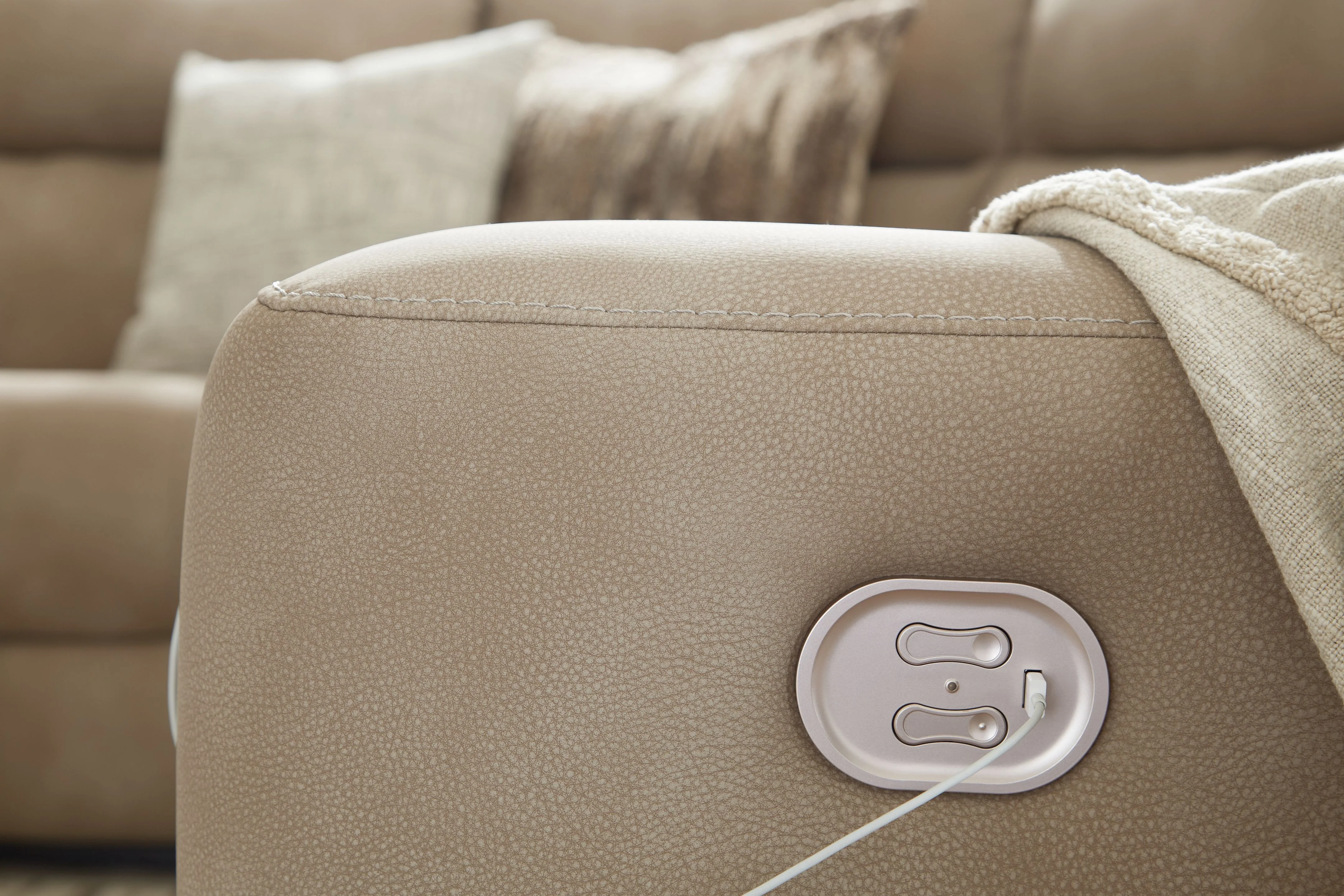 Next-Gen Durapella - Power Recliner With Adj Headrest