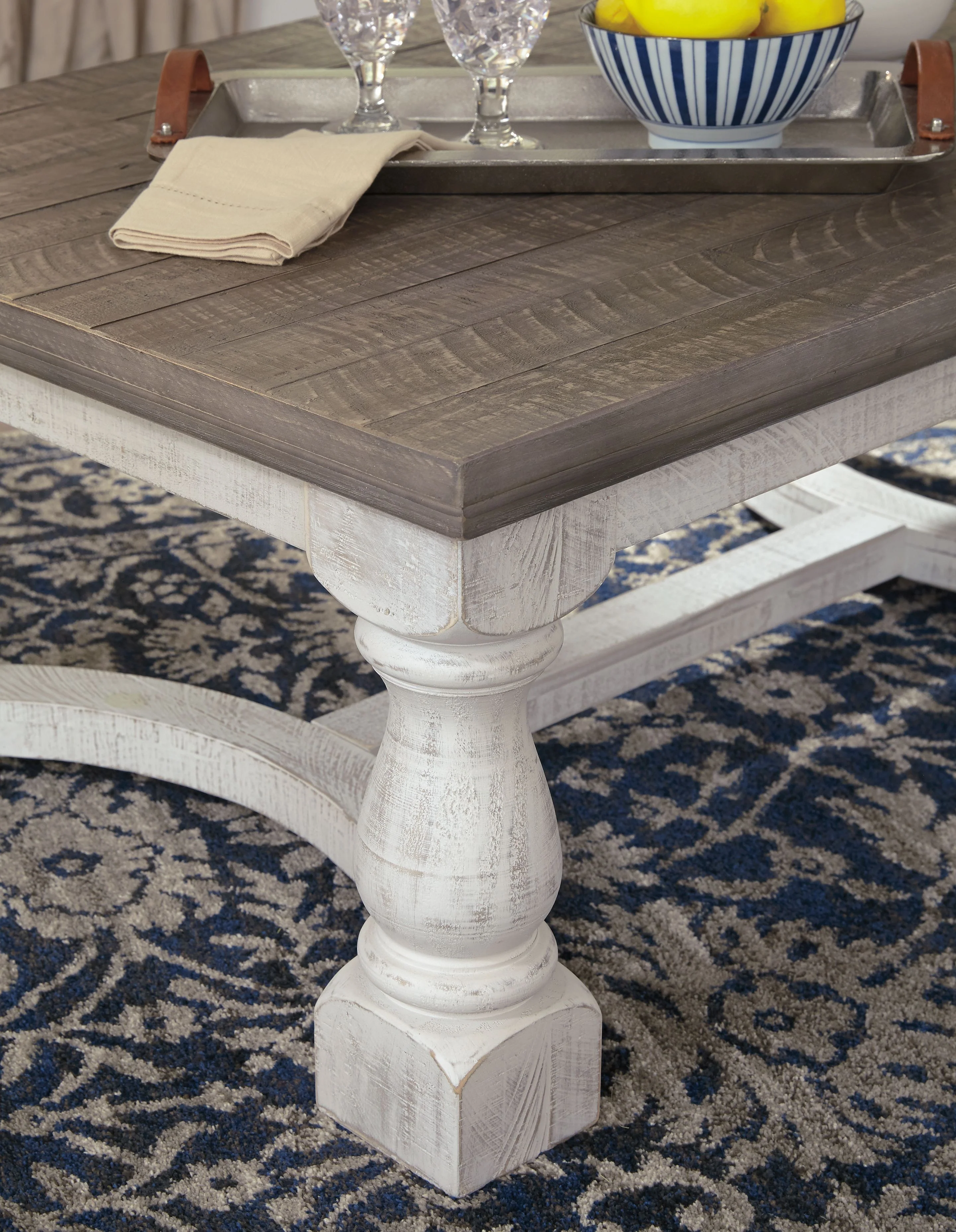 Havalance - Rectangular Cocktail Table - Gray / White