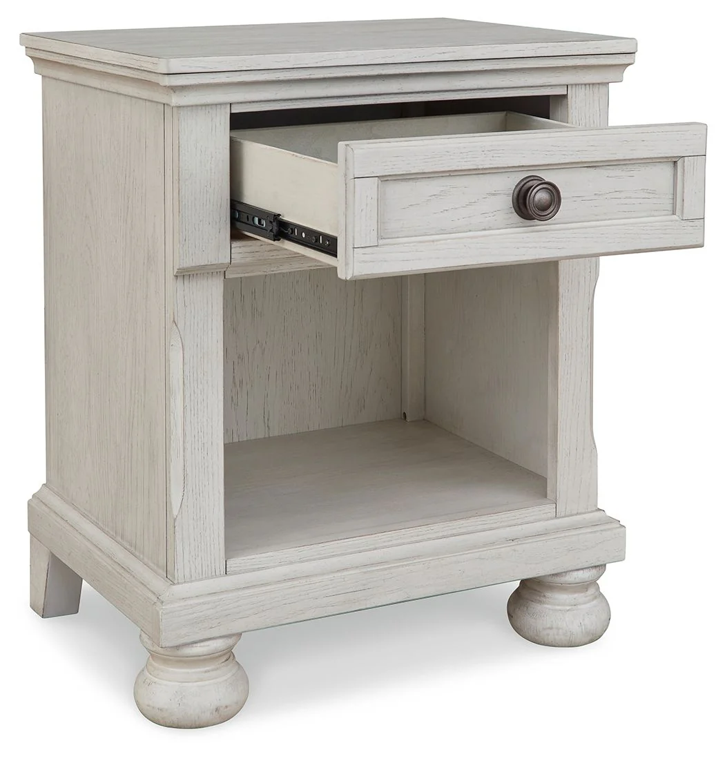 546-robbinsdale-one-drawer-night-stand-antique-white-2.webp Robbinsdale - One Drawer Night Stand - Antique White