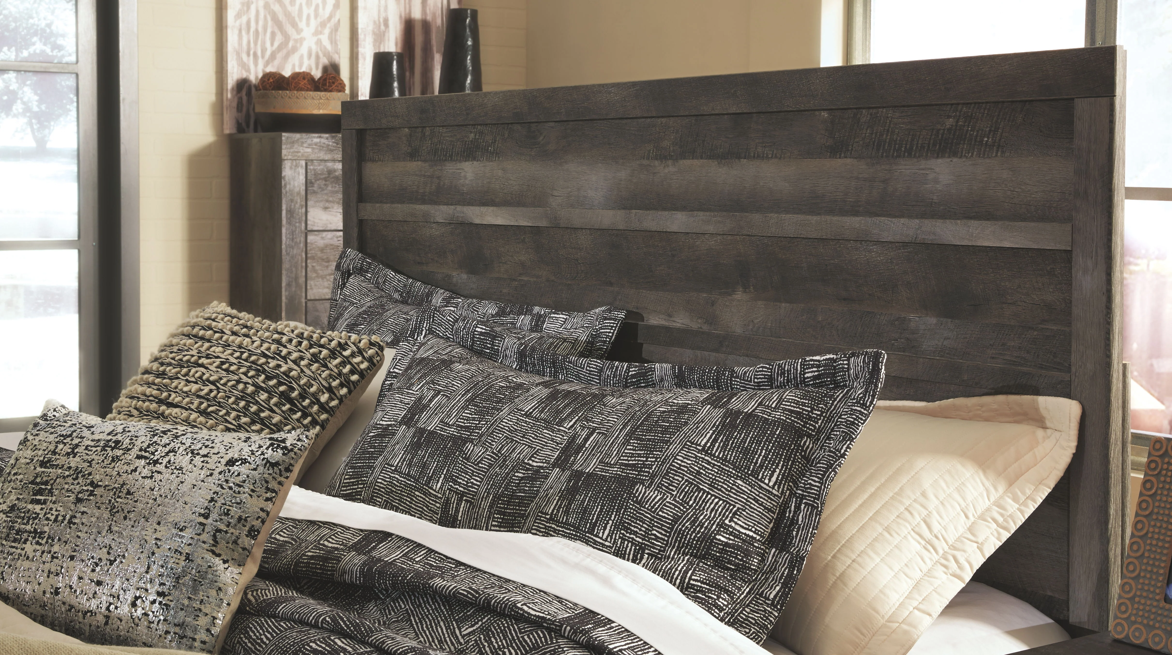 5541-wynnlow-panel-bedroom-set-5.webp Wynnlow - Panel Bedroom Set