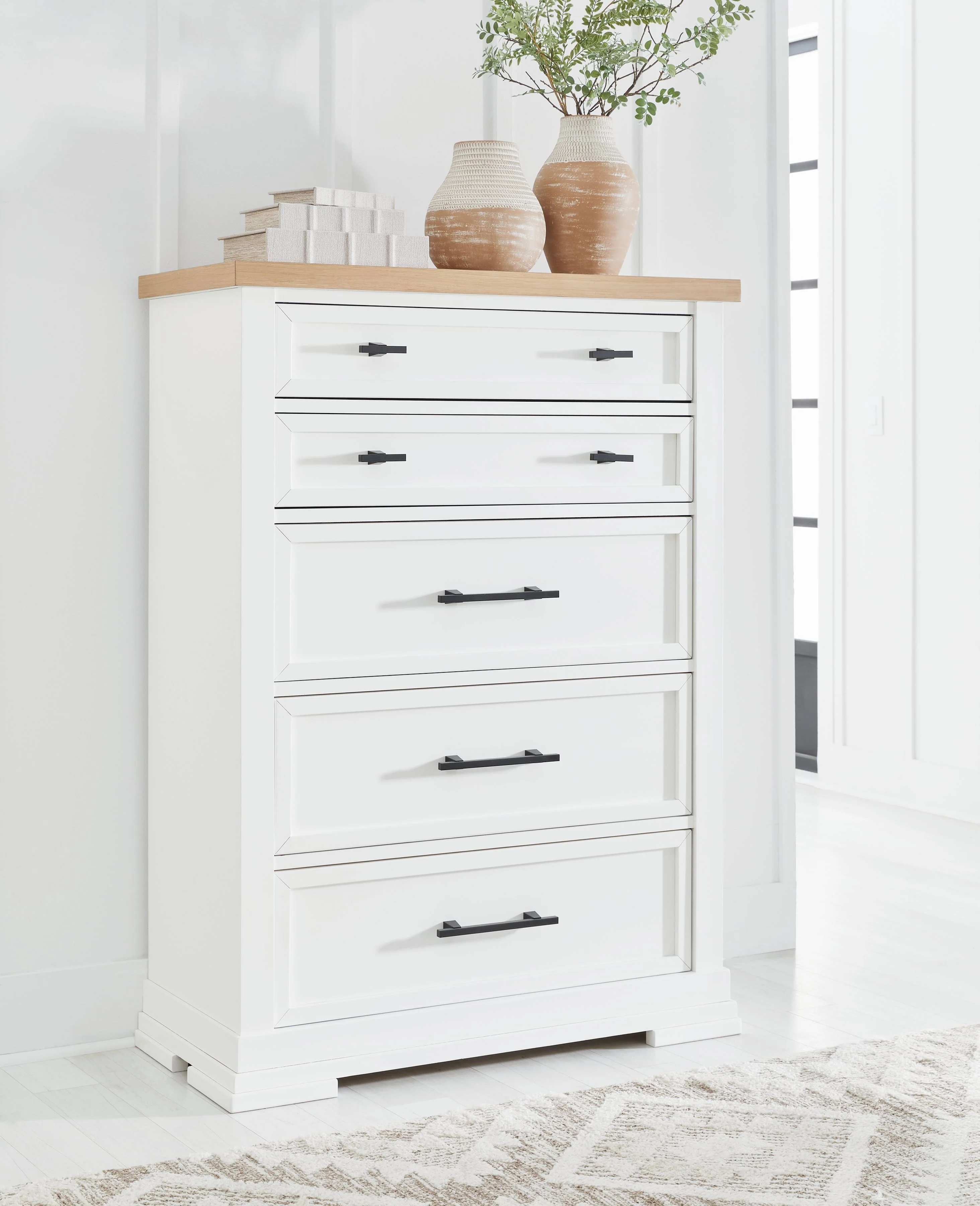 5664-ashbryn-five-drawer-chest-white-natural-7.webp Ashbryn - Five Drawer Chest - White / Natural