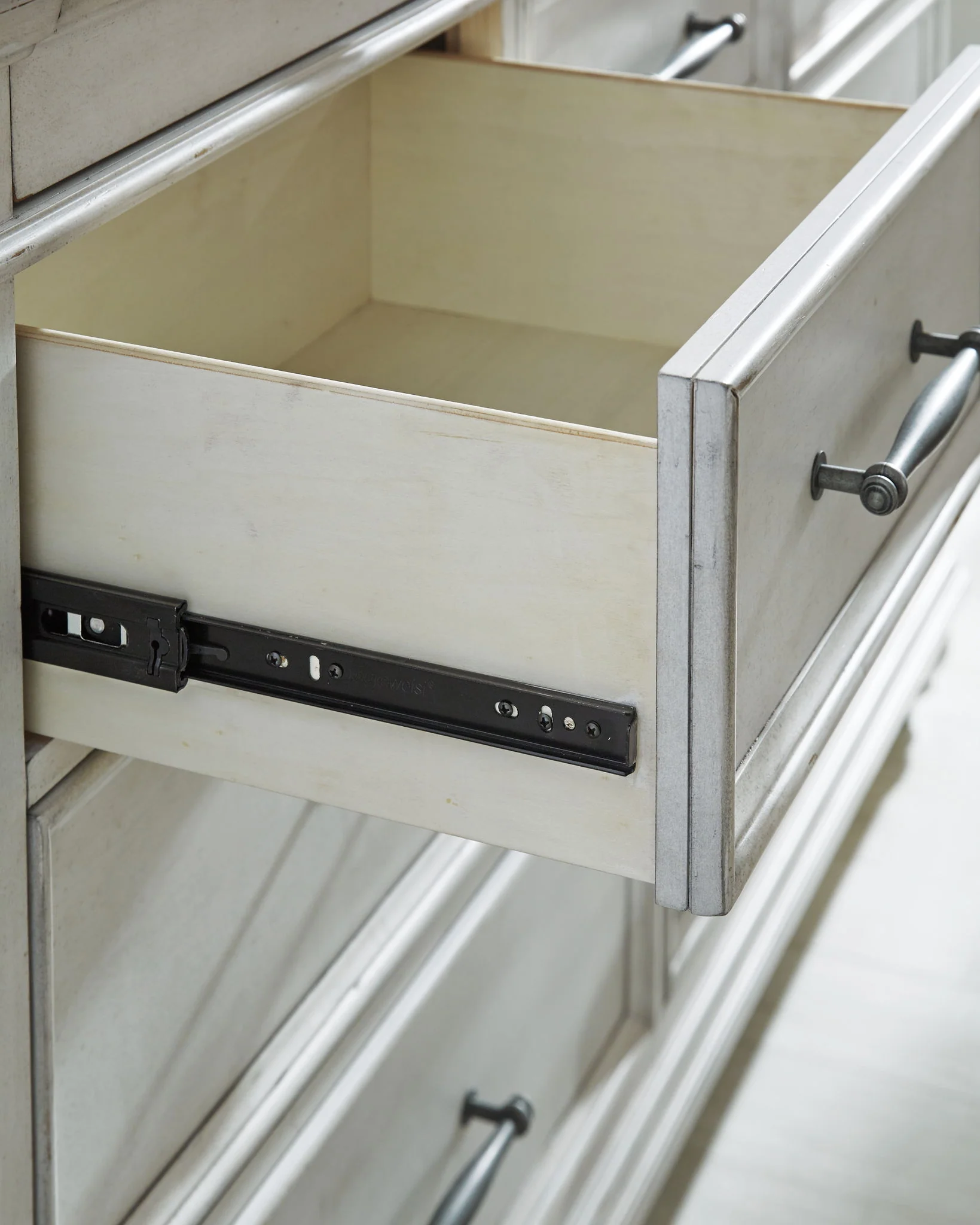 Kanwyn - Dresser