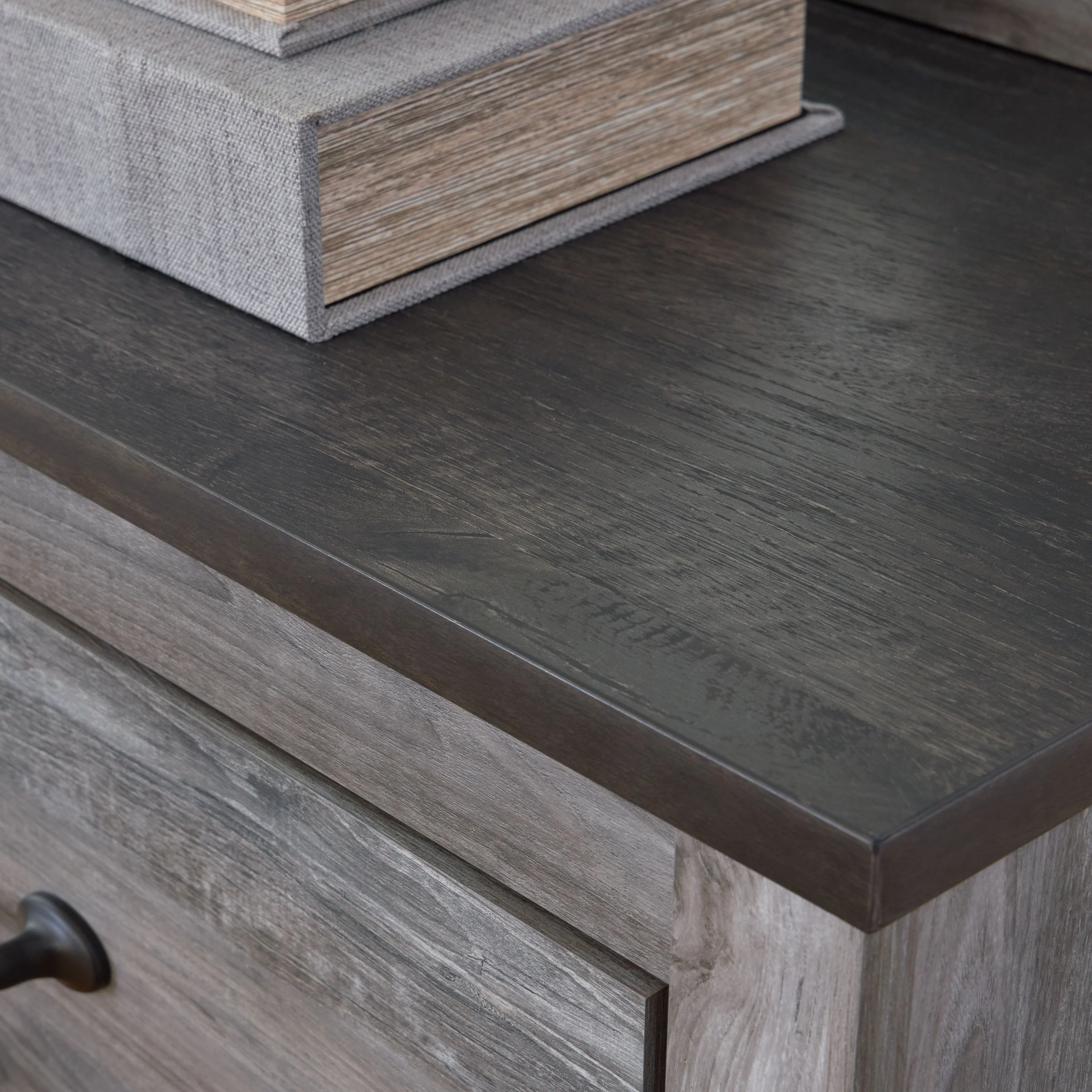 5859-bronyan-four-drawer-chest-dark-gray-3.webp Bronyan - Four Drawer Chest - Dark Gray