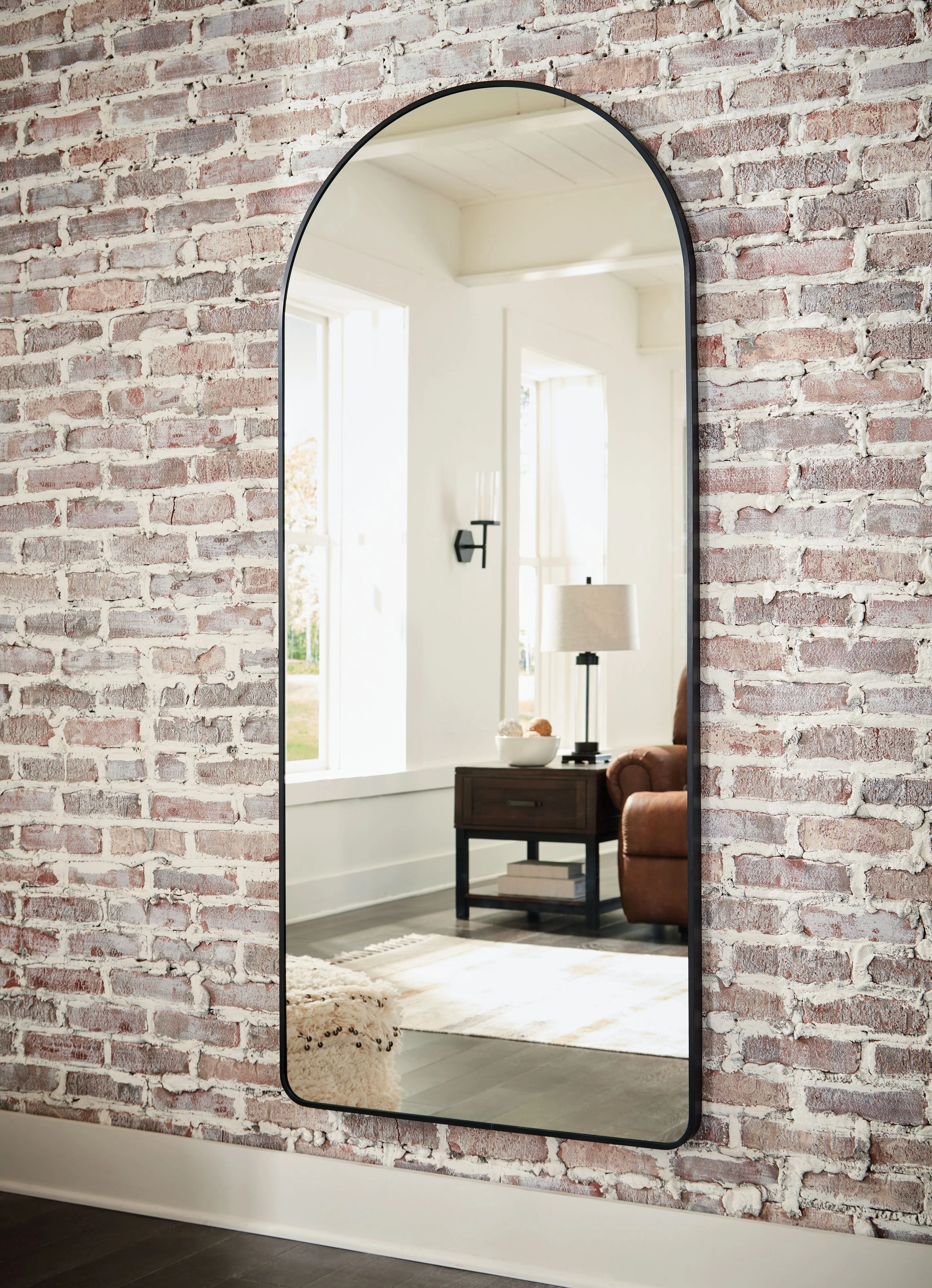 5880-sethall-floor-mirror-black-3.webp Sethall - Floor Mirror - Black