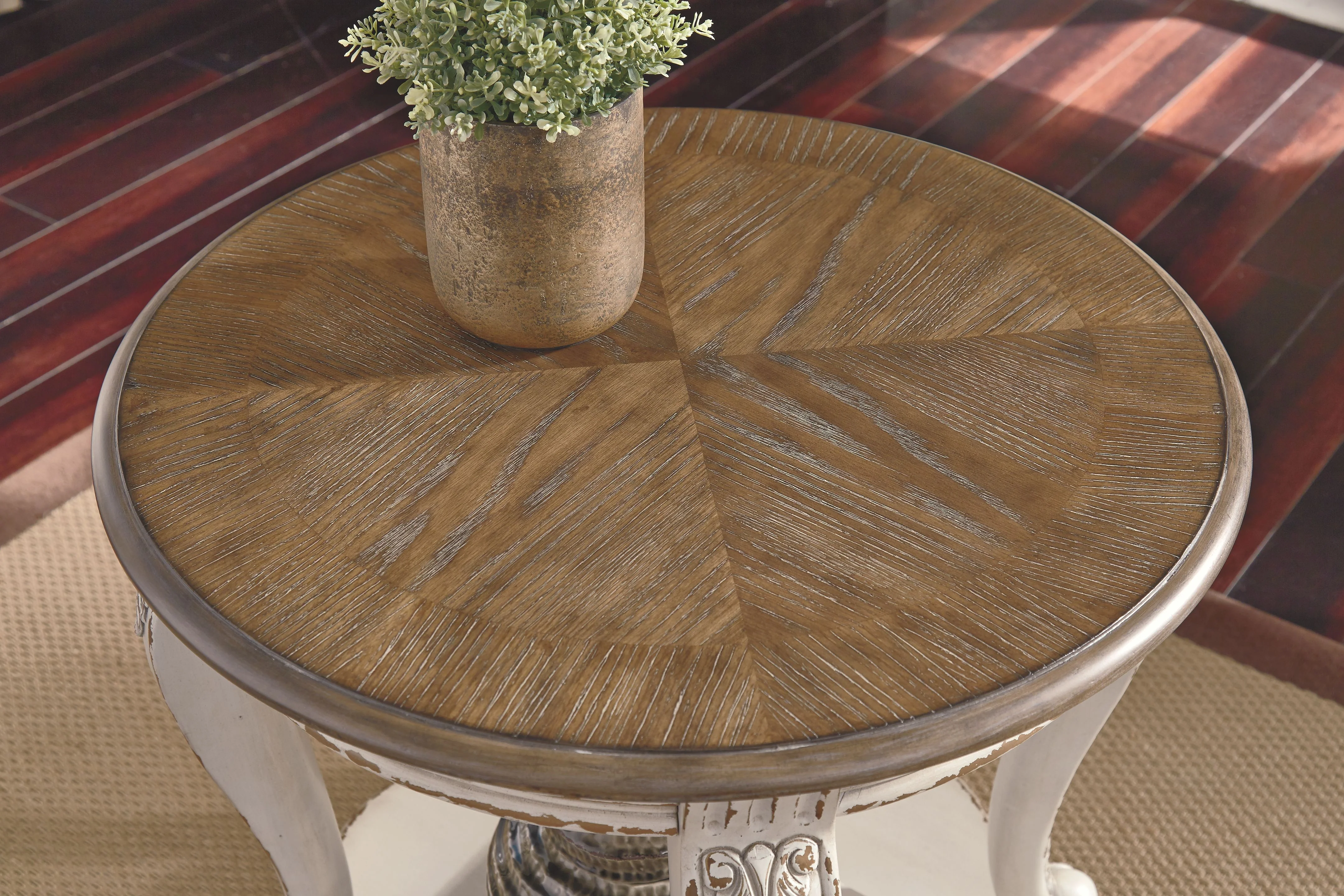 5889-realyn-round-end-table-white-brown-5.webp Realyn - Round End Table - White / Brown