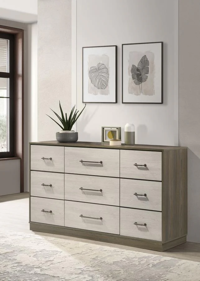 Fenwick - 9-Drawer Dresser