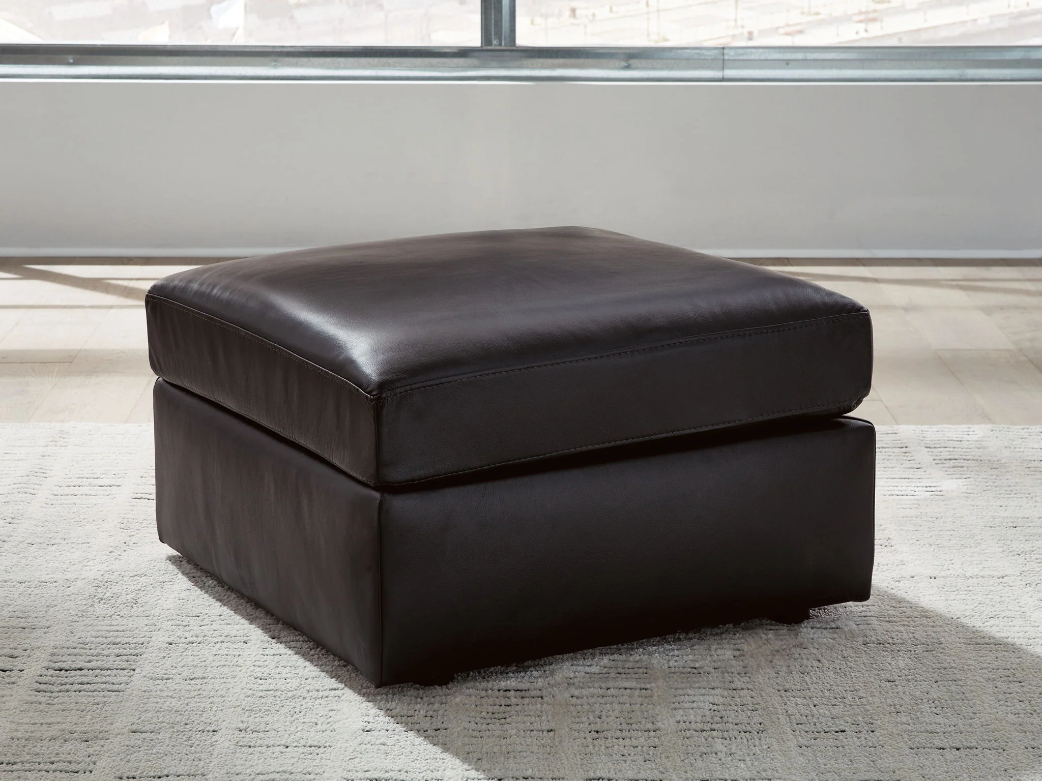6252-modmax-ii-oversized-accent-ottoman-black-3.webp Modmax II - Oversized Accent Ottoman - Black