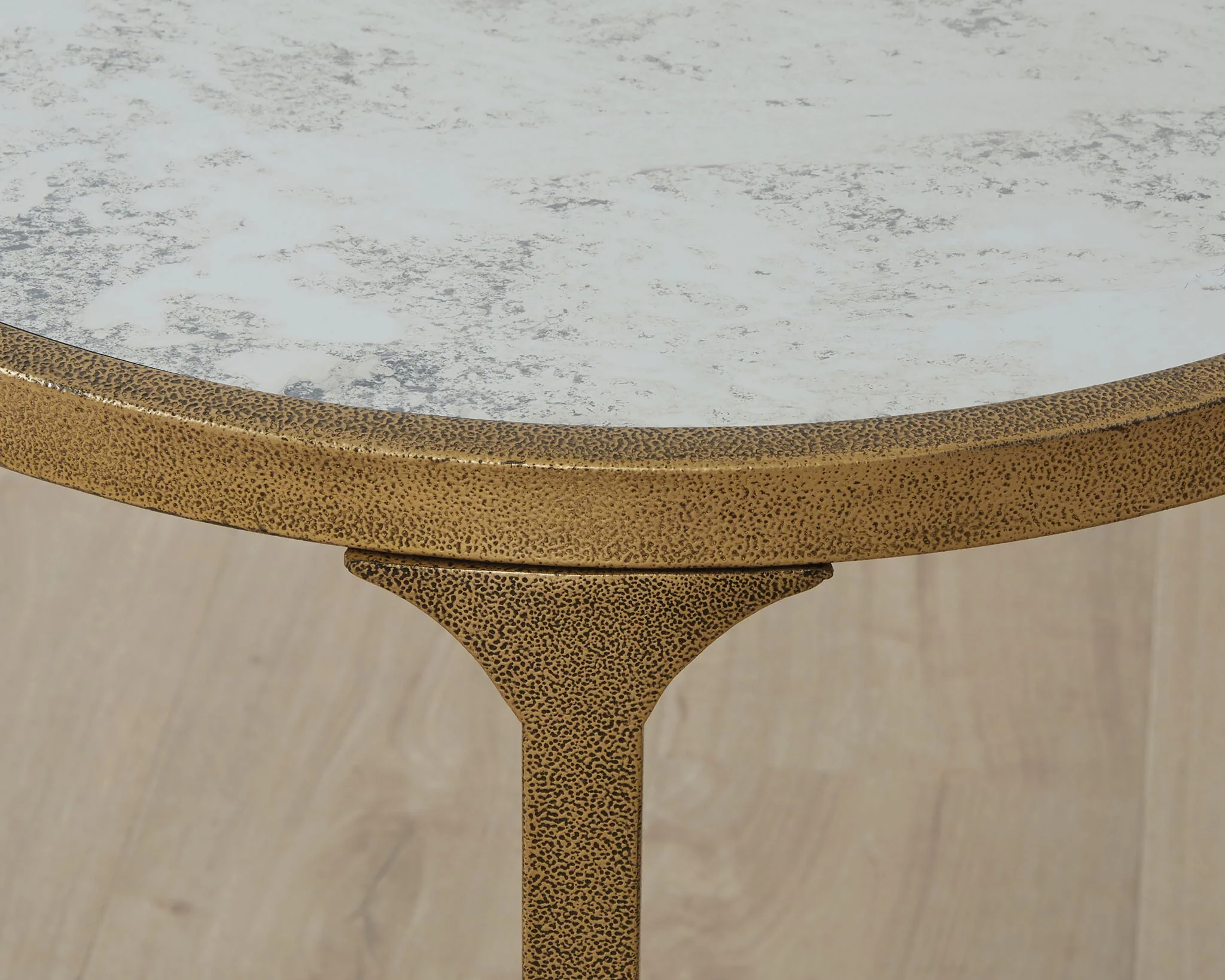 Korajane - Table