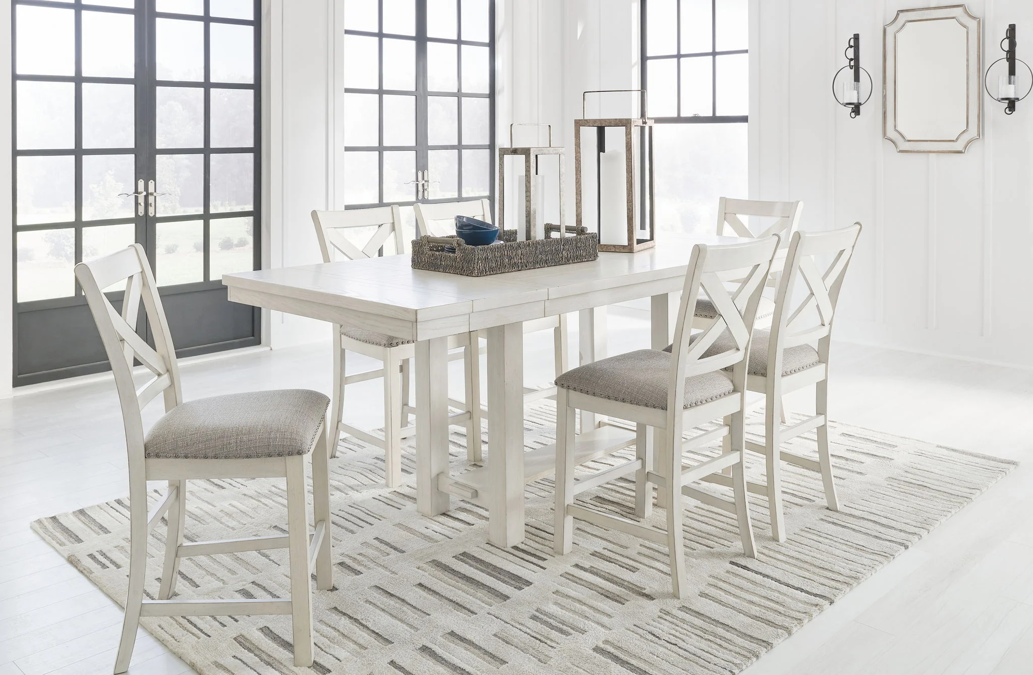 Robbinsdale - Rectangular Dining Table