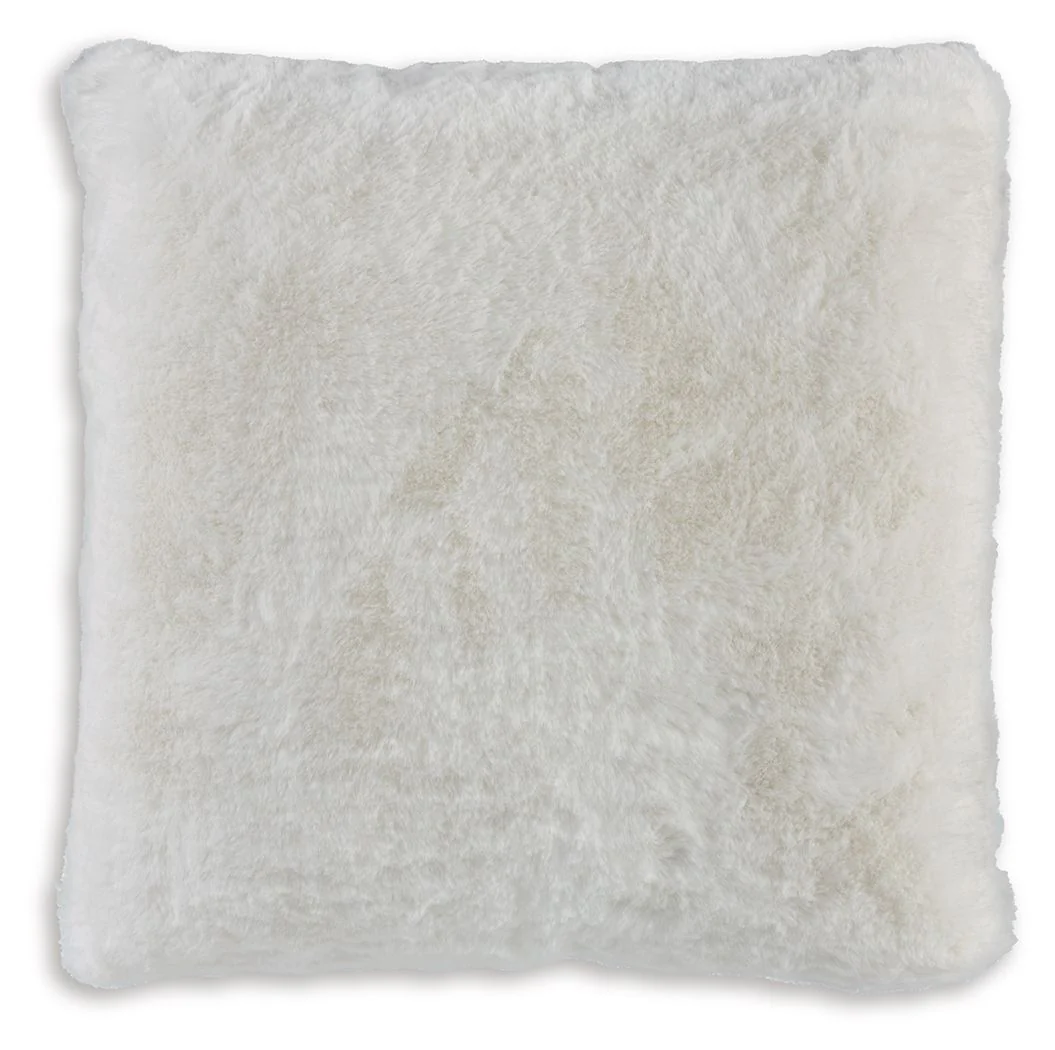 6492-gariland-faux-fur-pillow-1.webp Gariland - Faux Fur Pillow