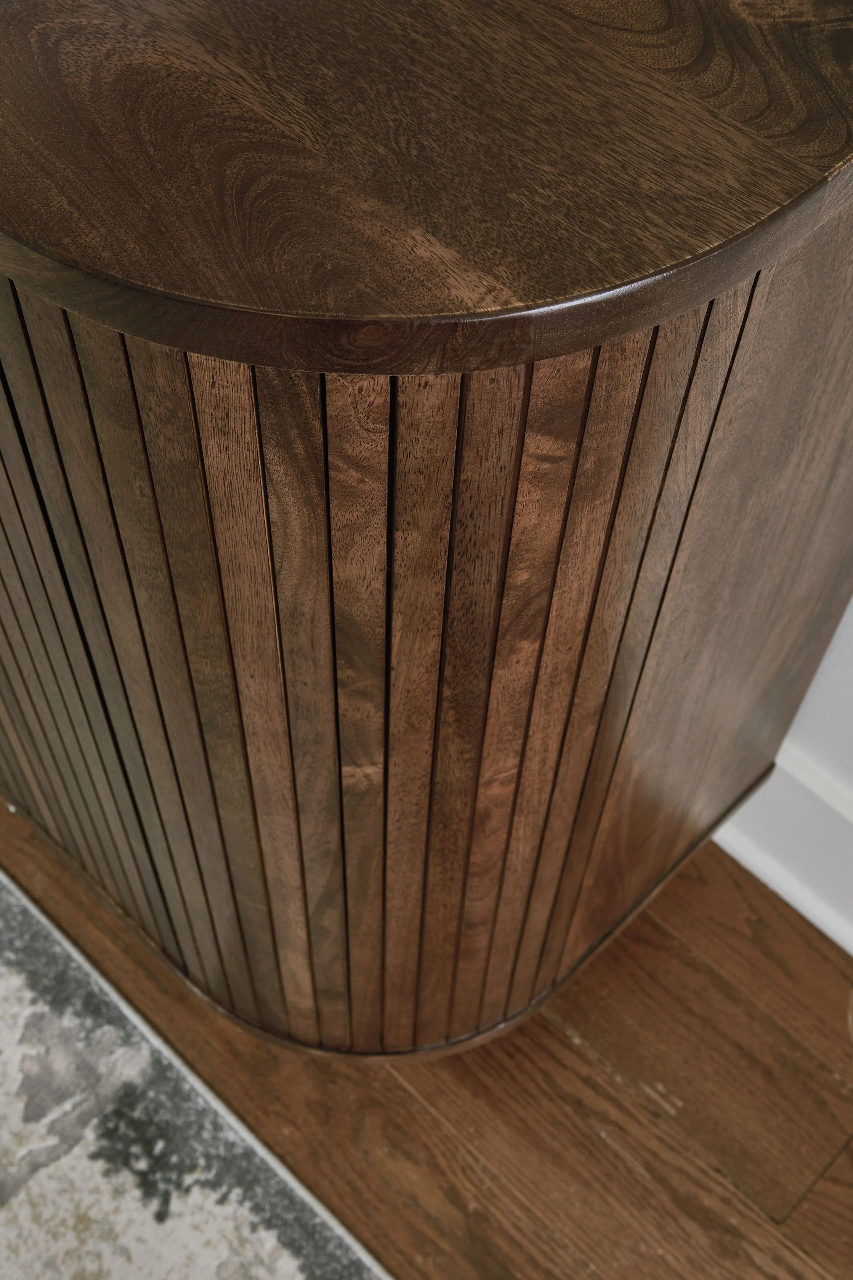 6526-amickly-accent-cabinet-dark-brown-6.webp Amickly - Accent Cabinet - Dark Brown