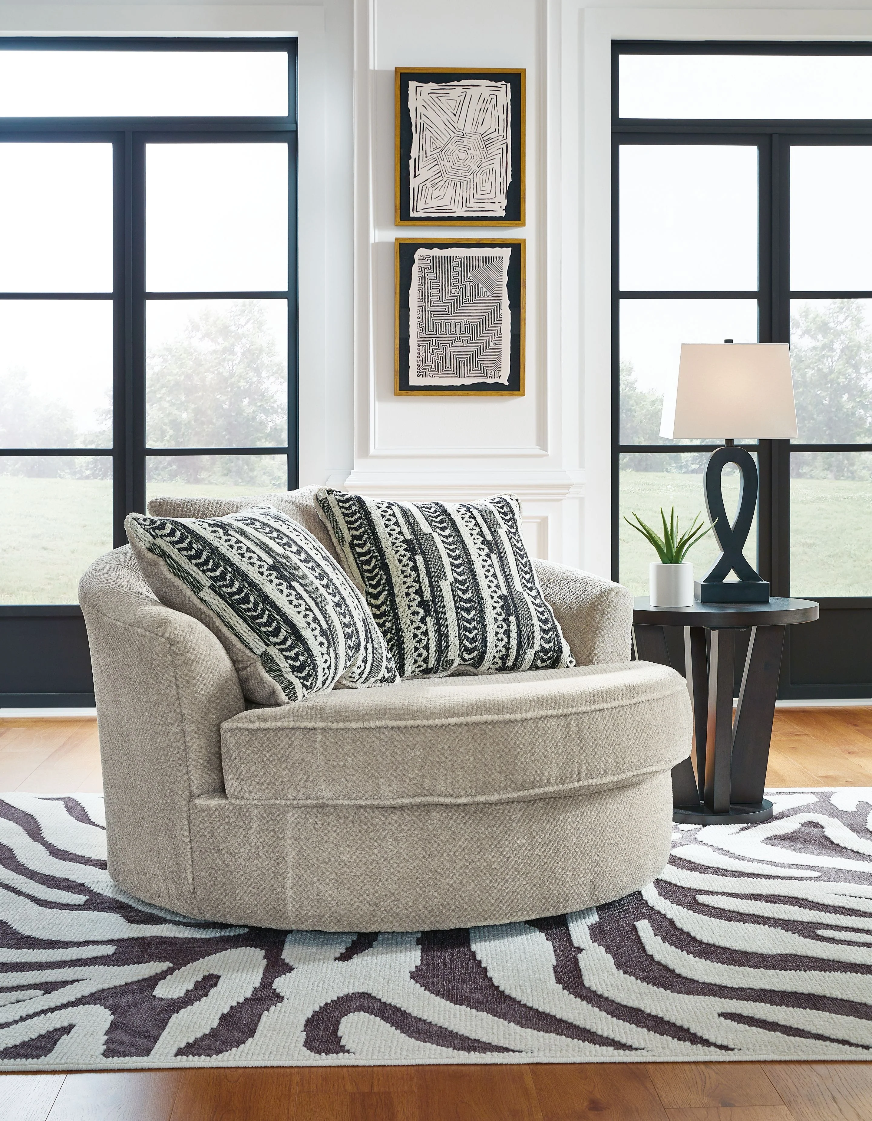 Calnita - Oversized Swivel Accent Chair - Sisal