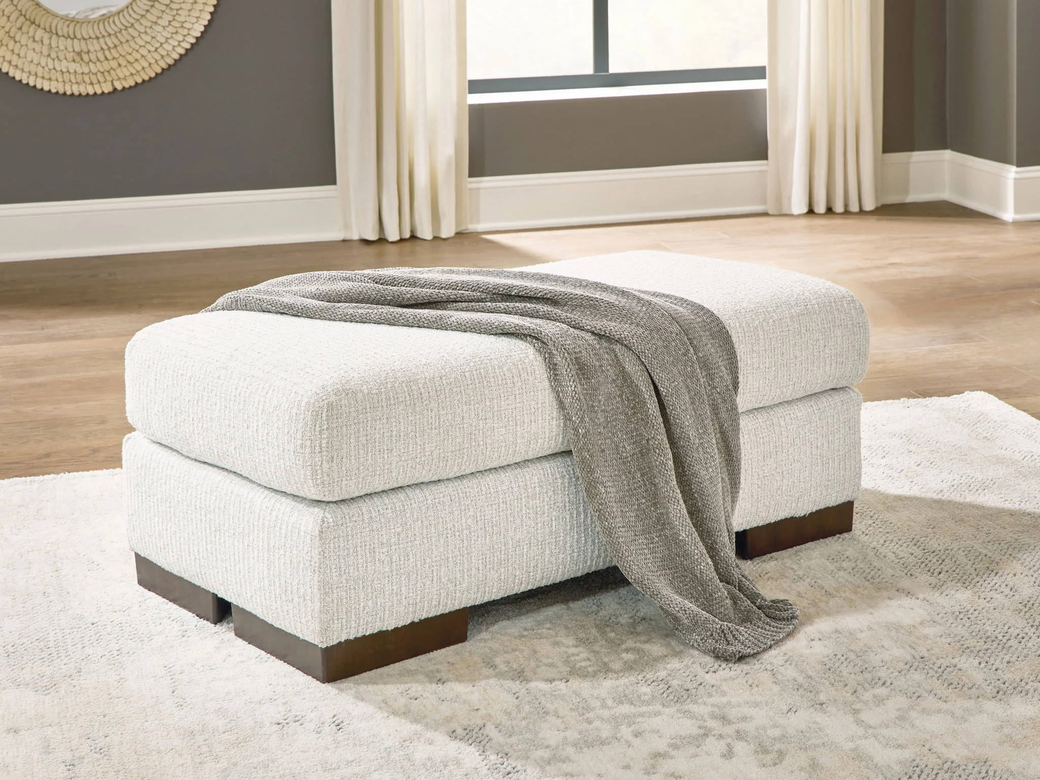 6837-hartside-ottoman-frosted-2.webp Hartside - Ottoman - Frosted