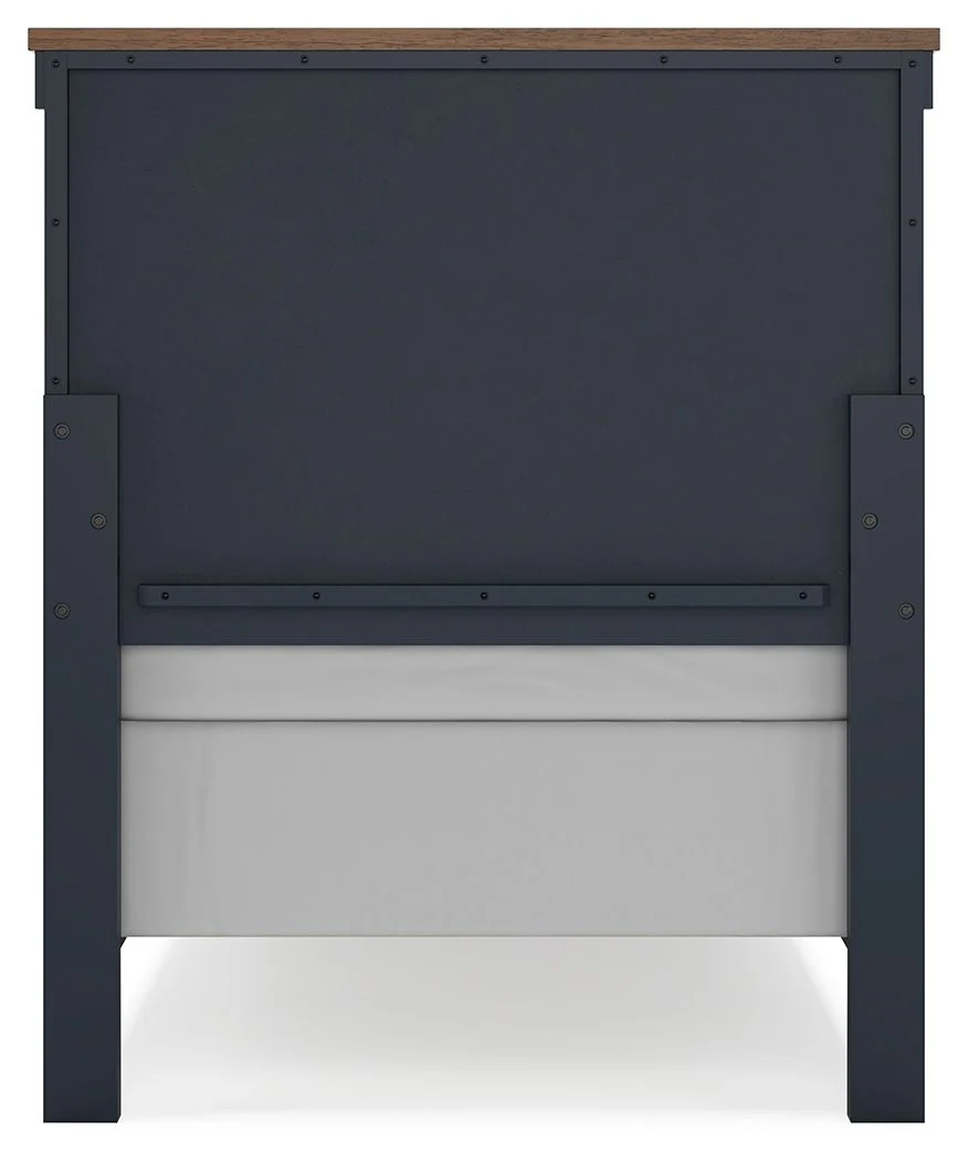 Landocken - Panel Bedroom Set
