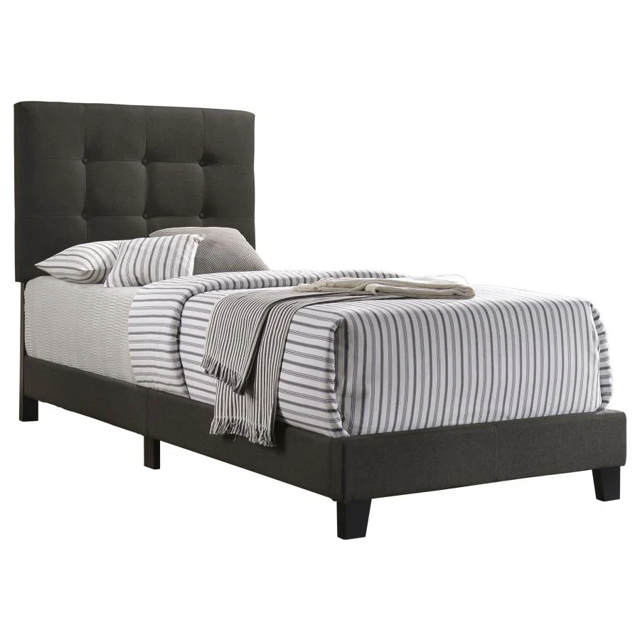 7050-mapes-upholstered-panel-bed-11.webp Mapes - Upholstered Panel Bed