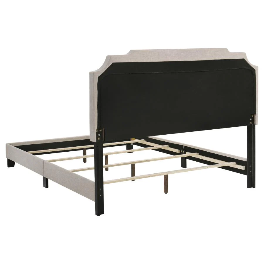 7062-tamarac-upholstered-panel-bed-11.webp Tamarac - Upholstered Panel Bed