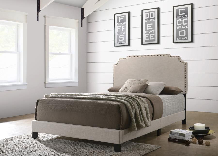 7062-tamarac-upholstered-panel-bed-4.jpg Tamarac - Upholstered Panel Bed