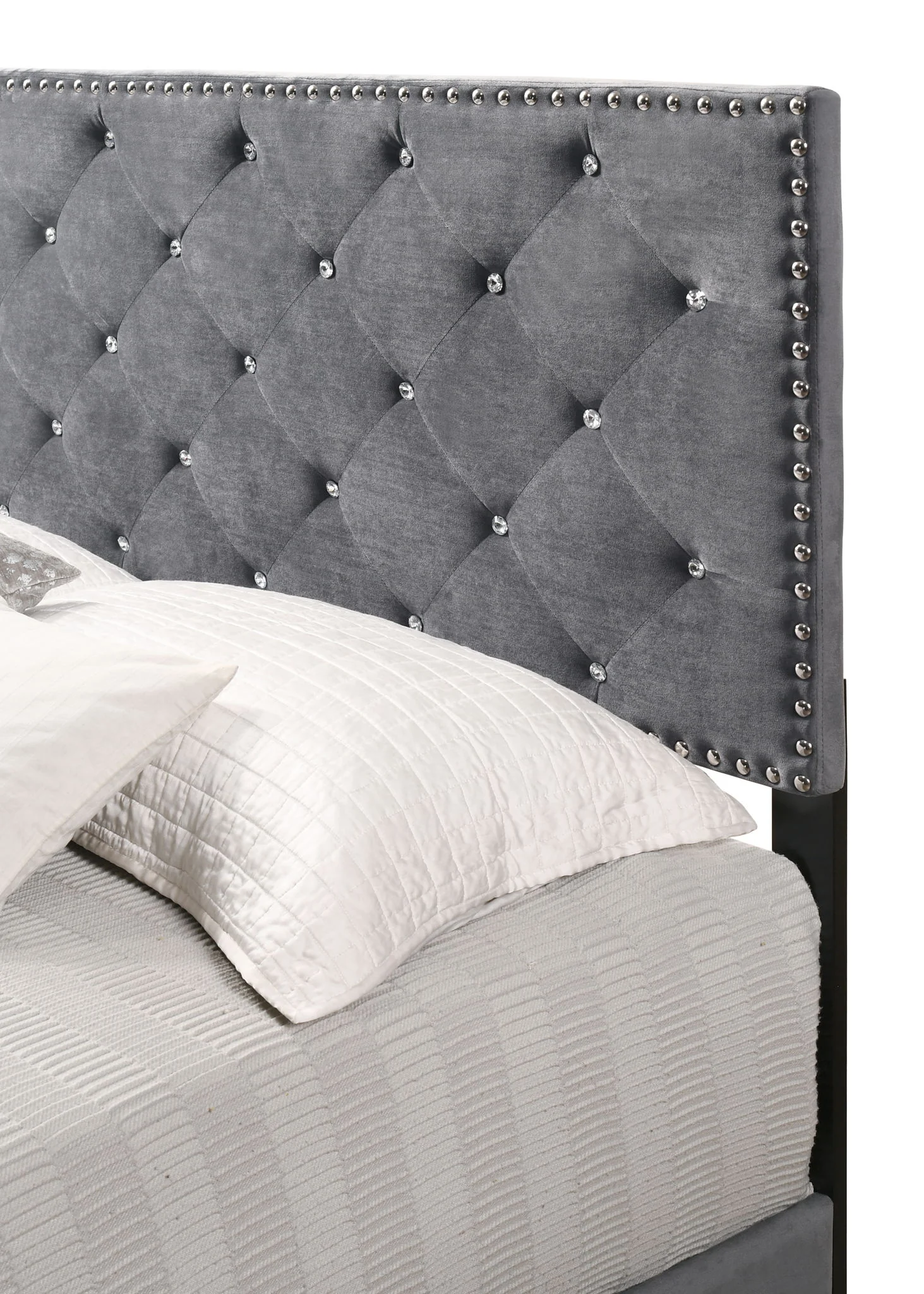 726-luxurious-upholstered-bed-103.webp Luxurious Upholstered Bed