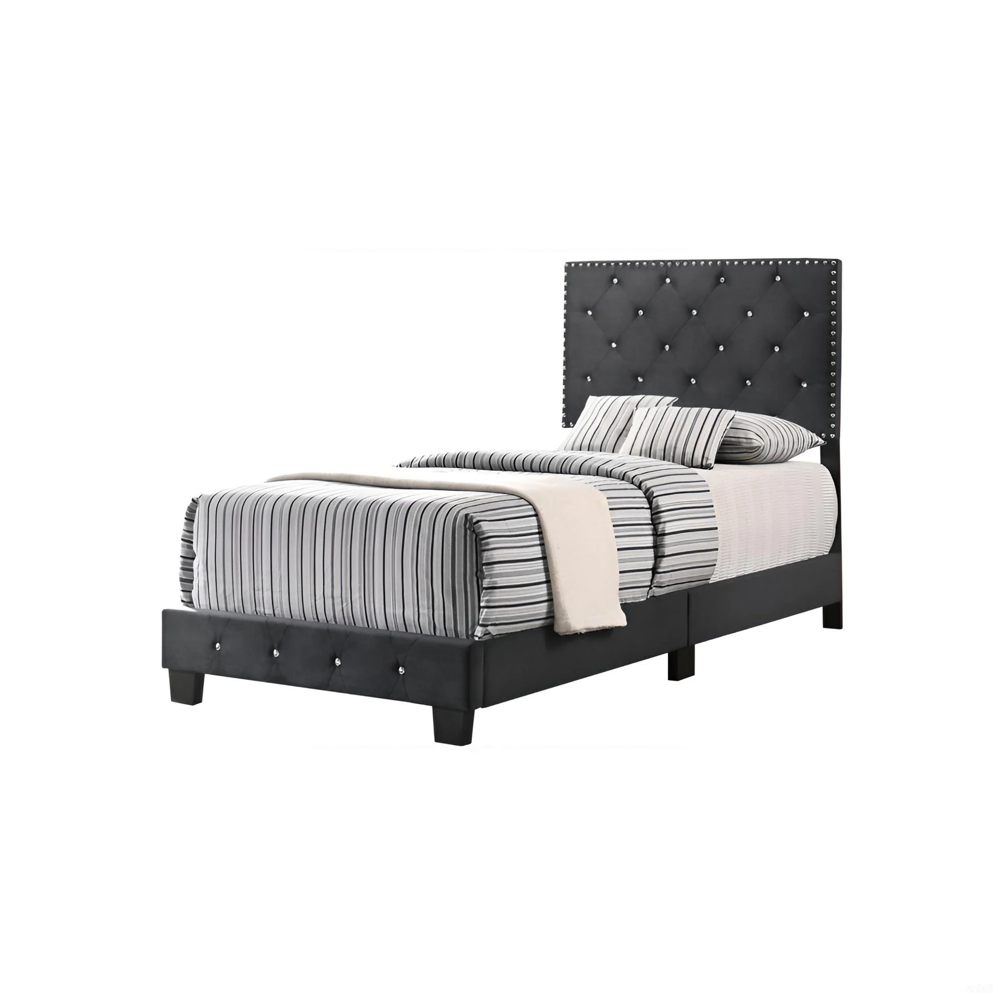 726-luxurious-upholstered-bed-2.webp Luxurious Upholstered Bed