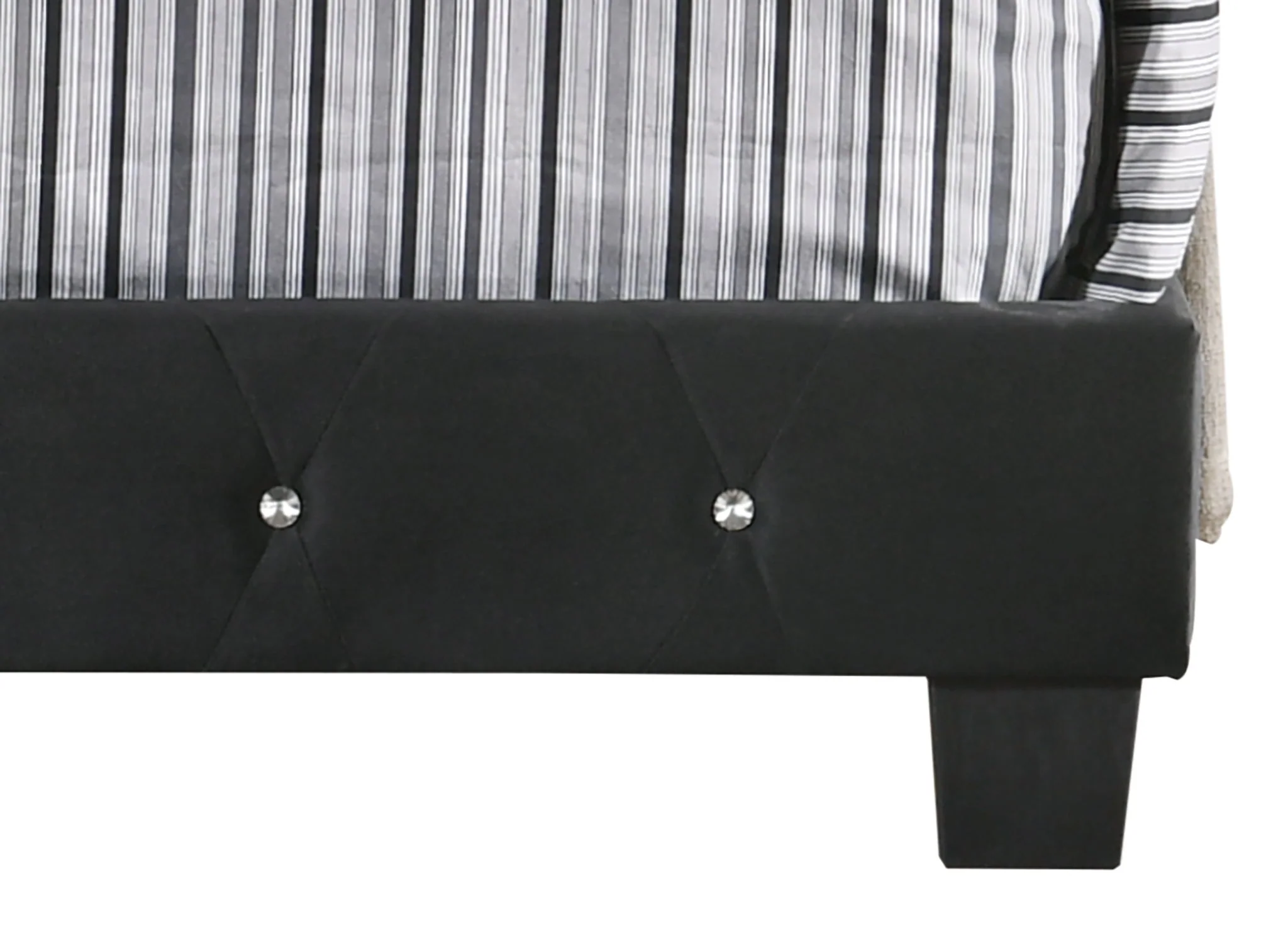 726-luxurious-upholstered-bed-42.webp Luxurious Upholstered Bed