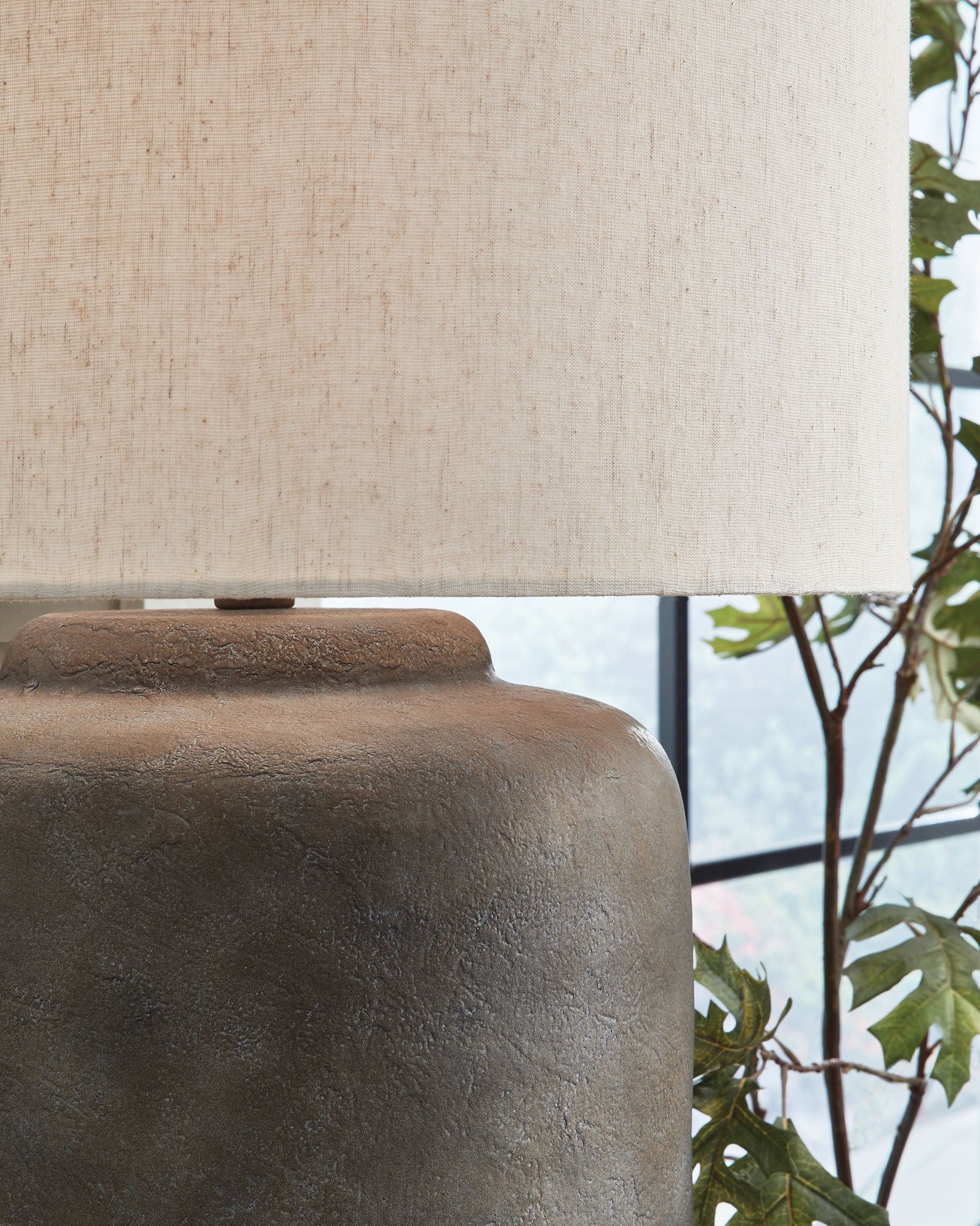 7381-zandophen-metal-table-lamp-antique-gray-3.jpg Zandophen - Metal Table Lamp - Antique Gray