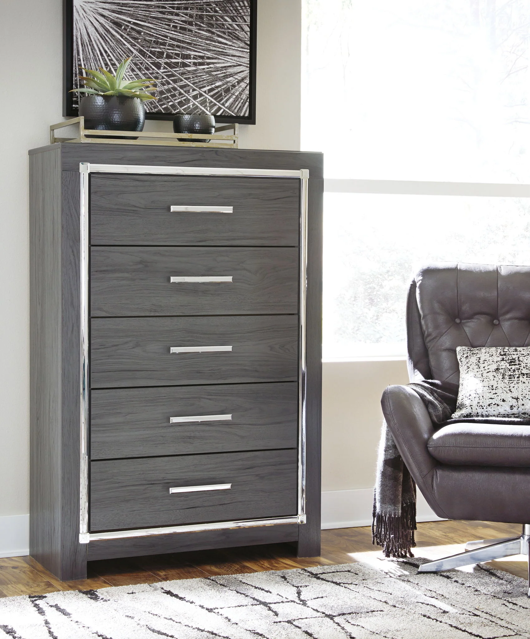 Lodanna - Bedroom Set