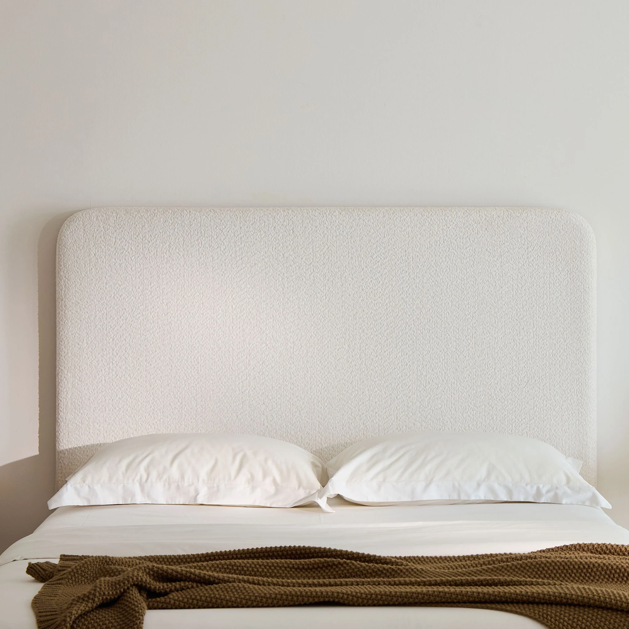 7549-canter-tall-headboard-upholstered-bed-5.webp Canter - Tall Headboard Upholstered Bed