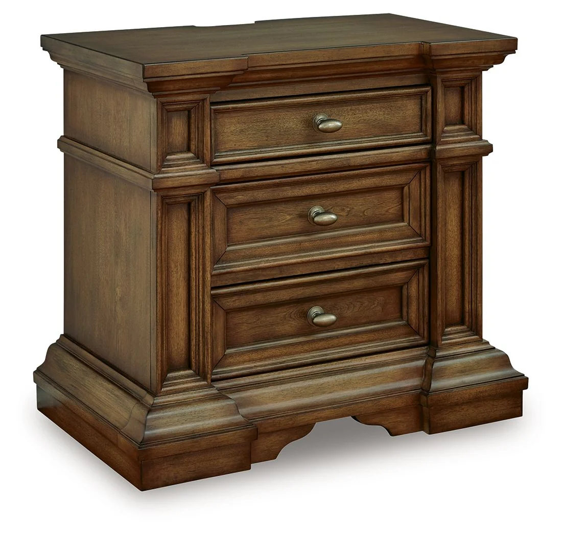 7564-frantanna-three-drawer-night-stand-brown-1.webp Frantanna - Three Drawer Night Stand - Brown