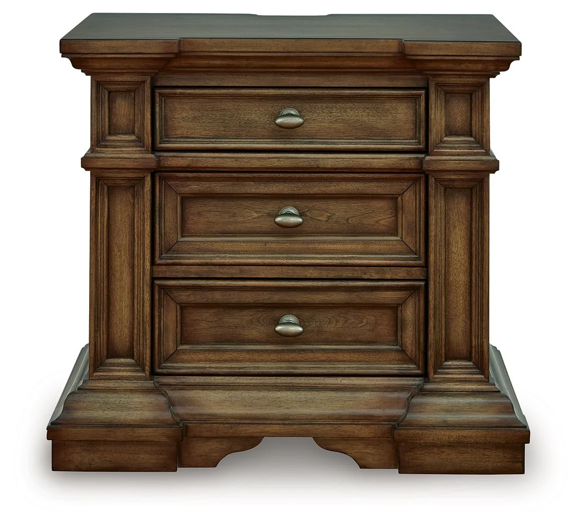 7564-frantanna-three-drawer-night-stand-brown-6.webp Frantanna - Three Drawer Night Stand - Brown