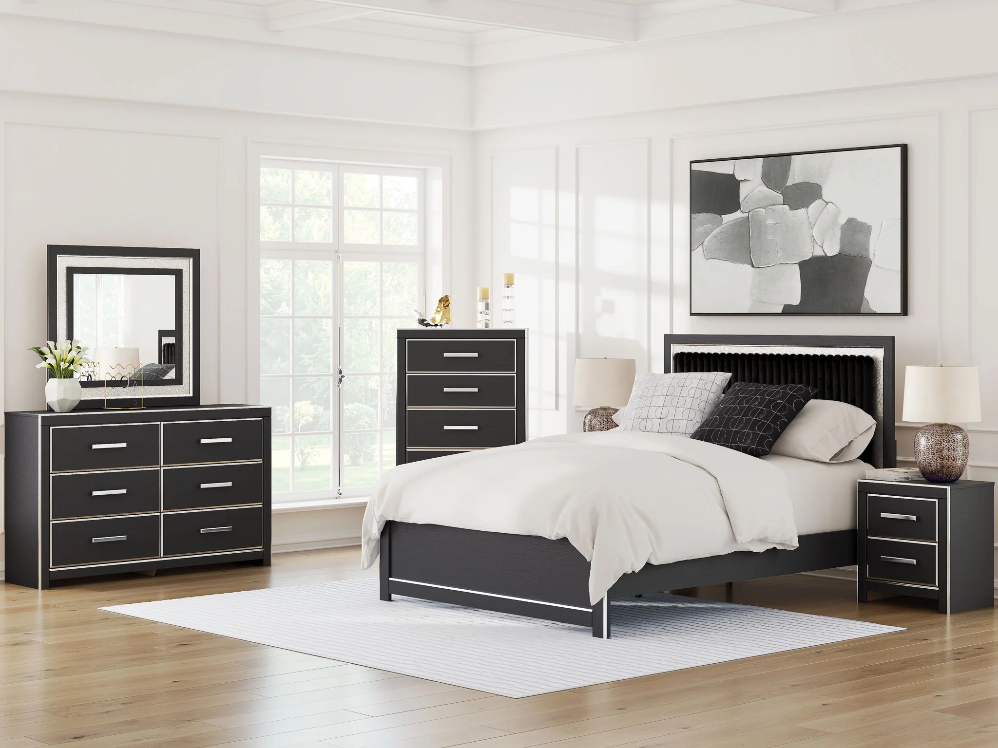 Zuraleus - Five Drawer Chest