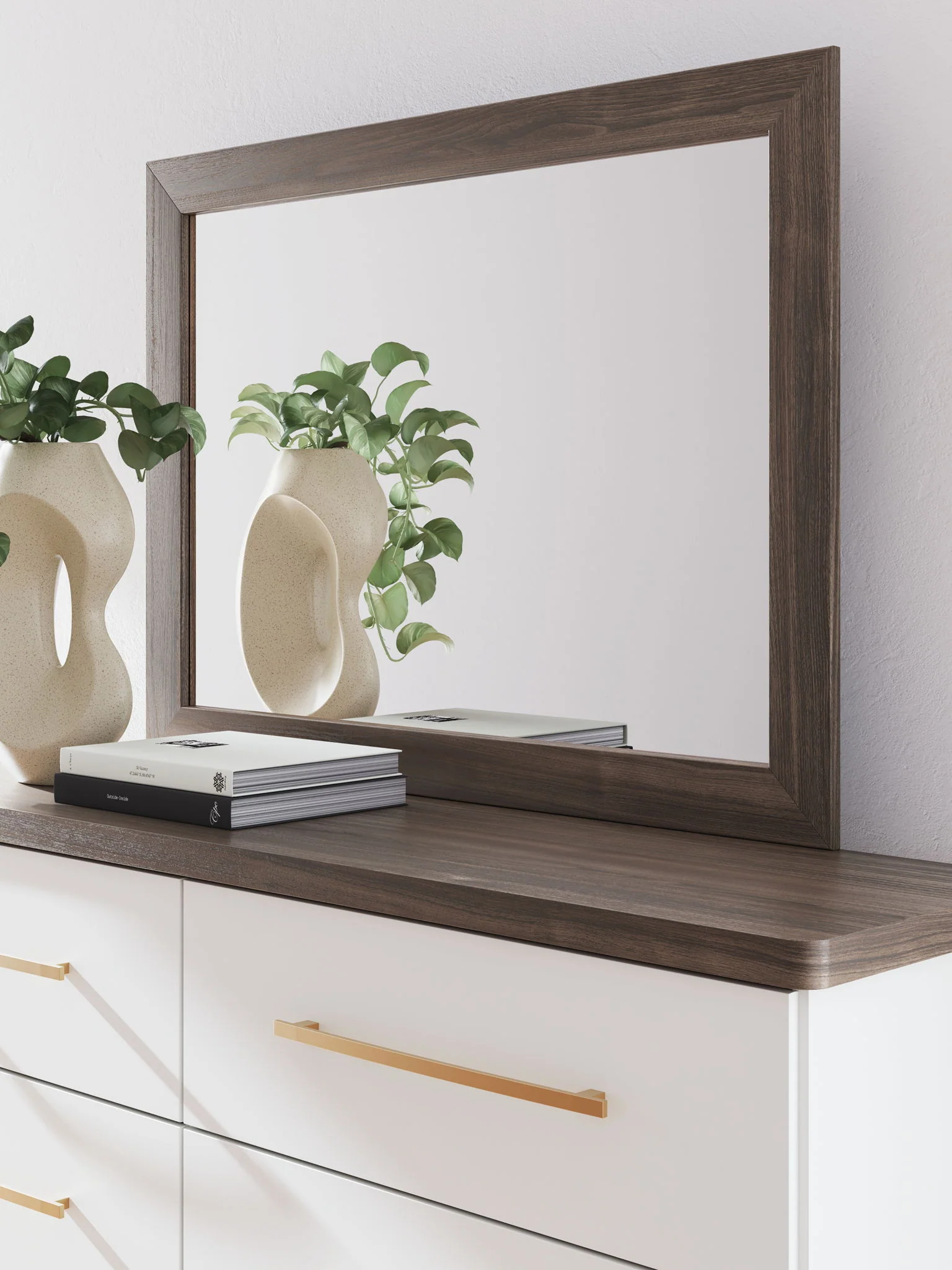 Kendanport - Six Drawer Dresser